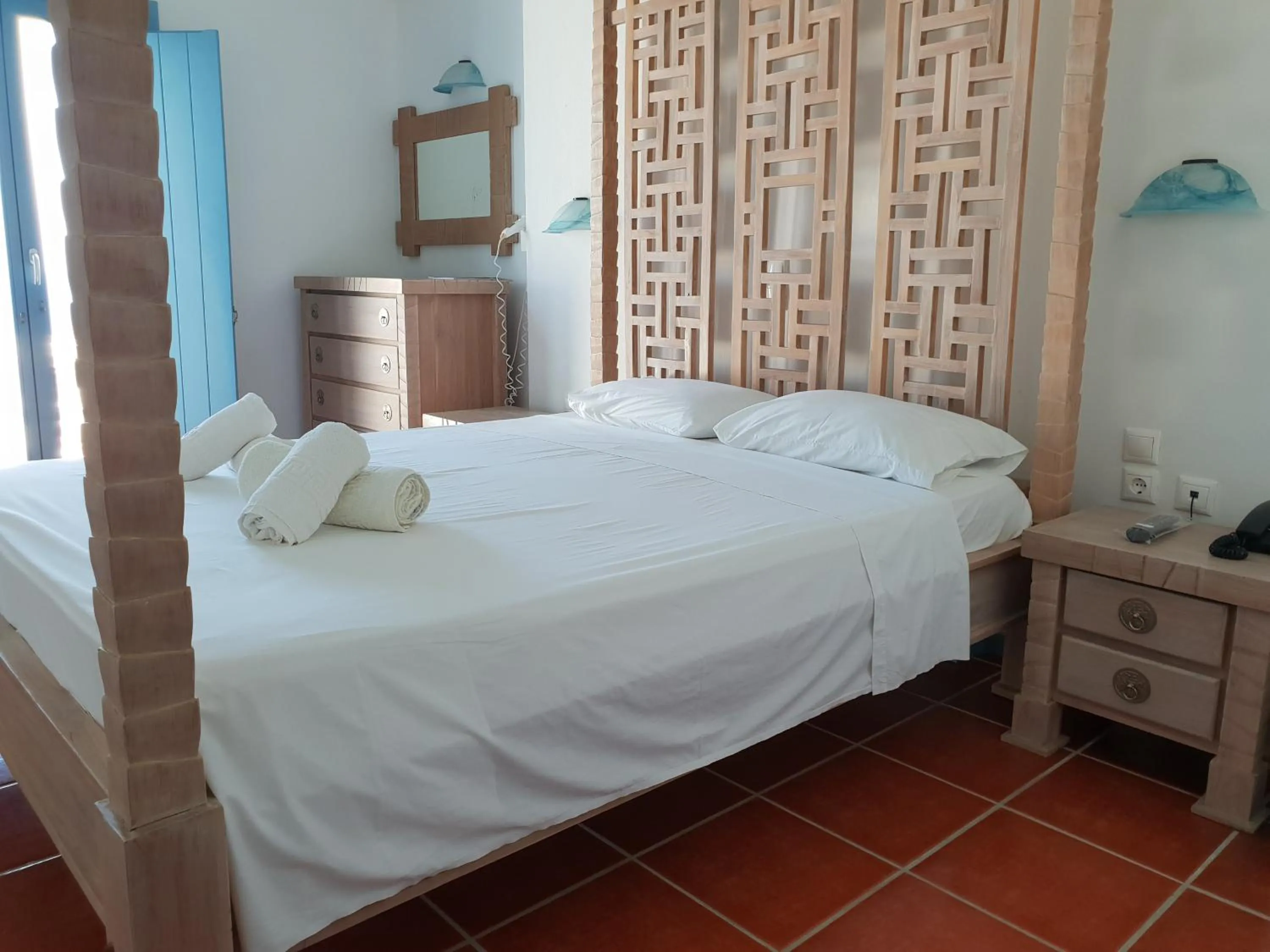 Captain's Rocks Hotel