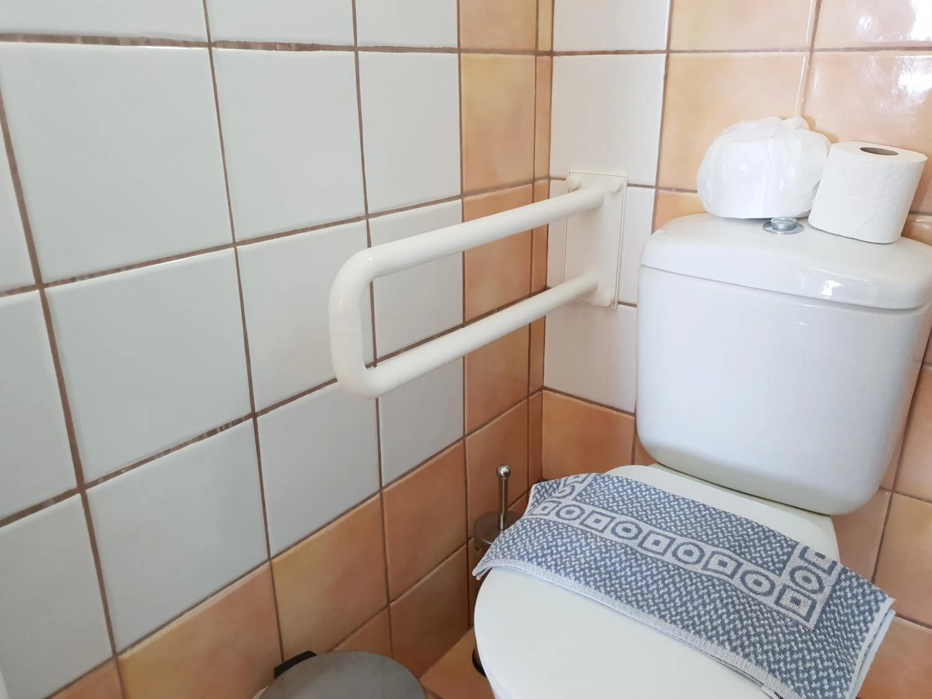 Captain's Rocks Hotel