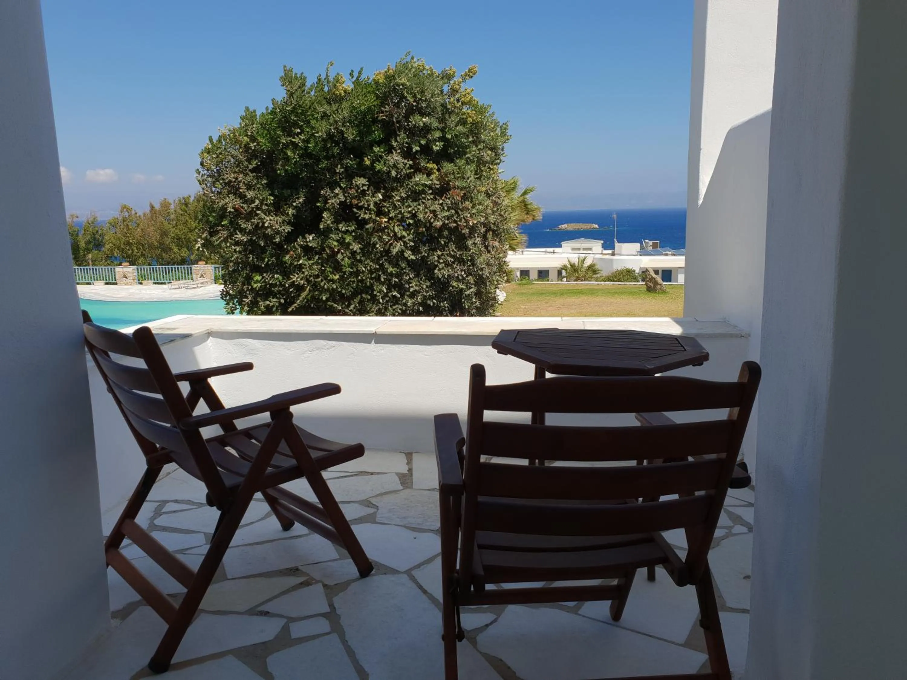 Captain's Rocks Hotel