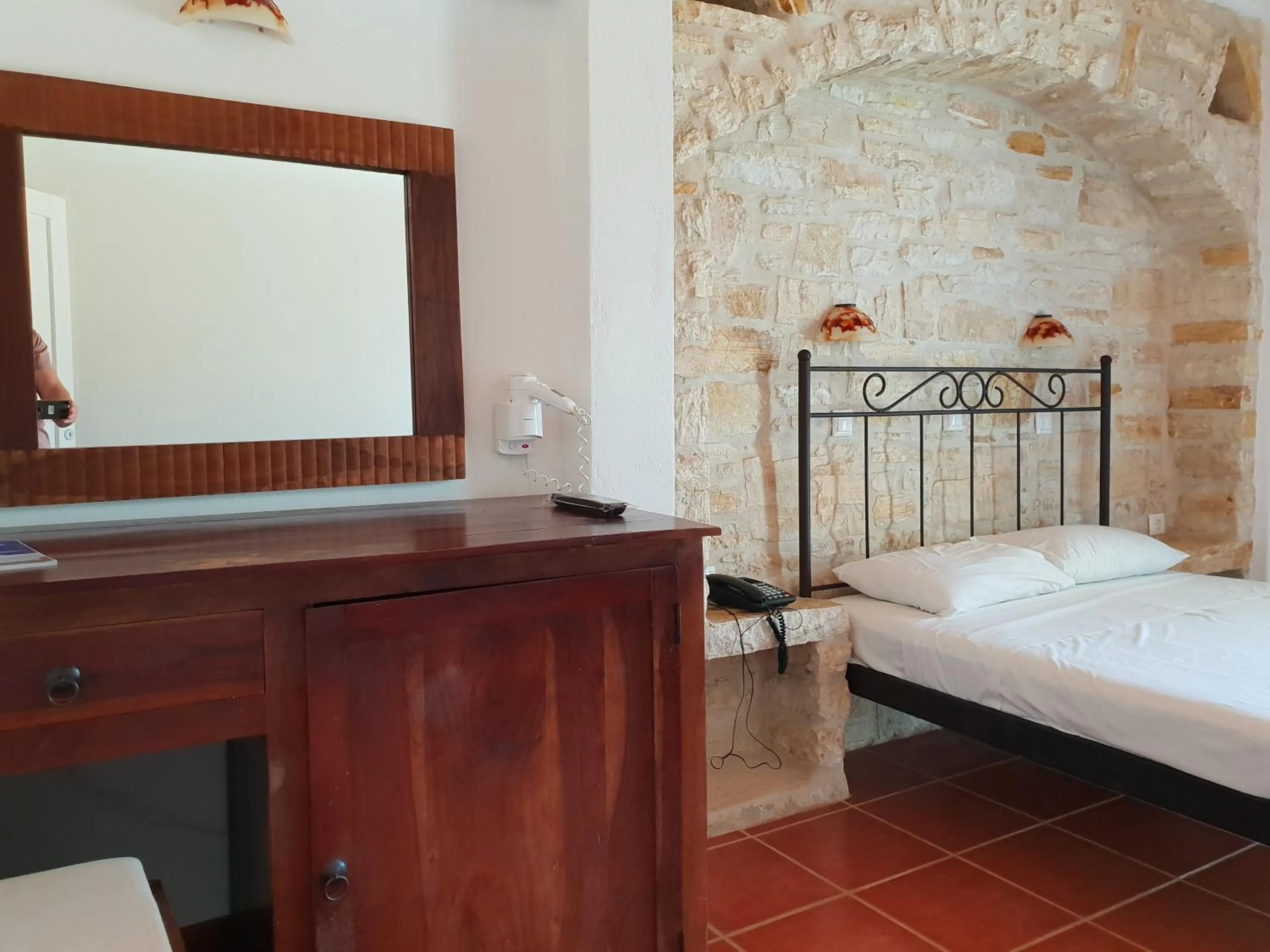 Captain's Rocks Hotel