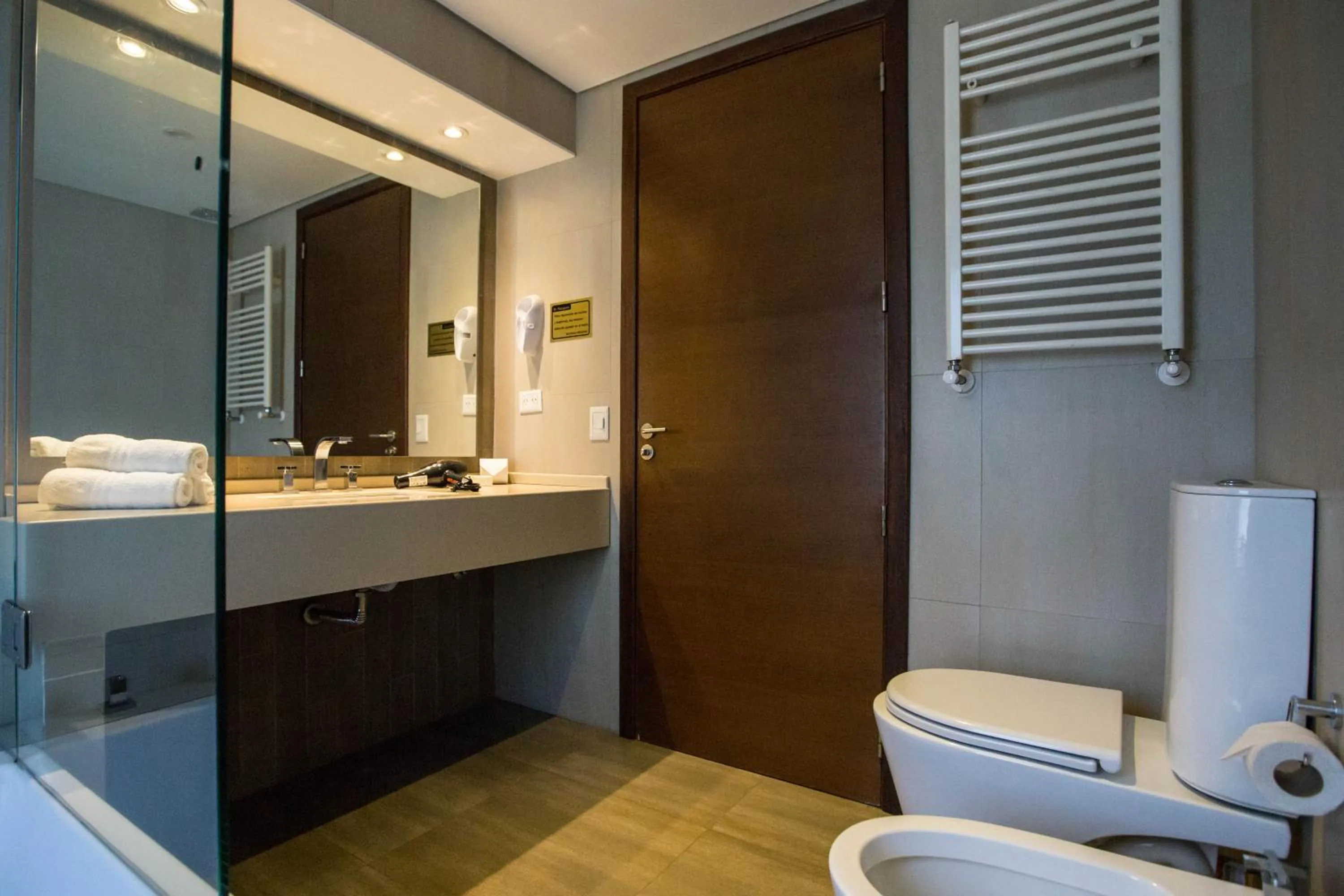 Bathroom in Hotel Bariloche Suites