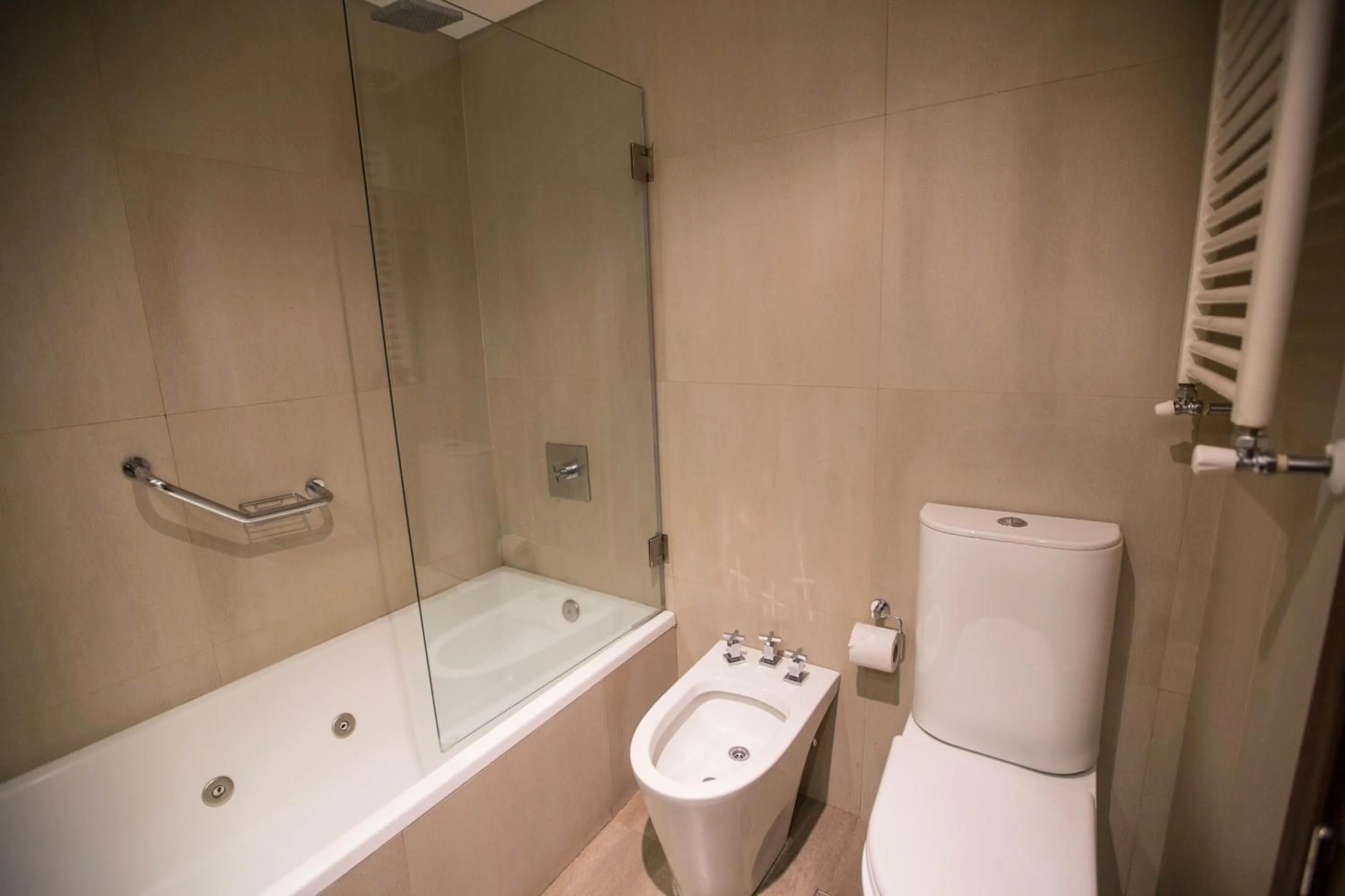 Bathroom in Hotel Bariloche Suites