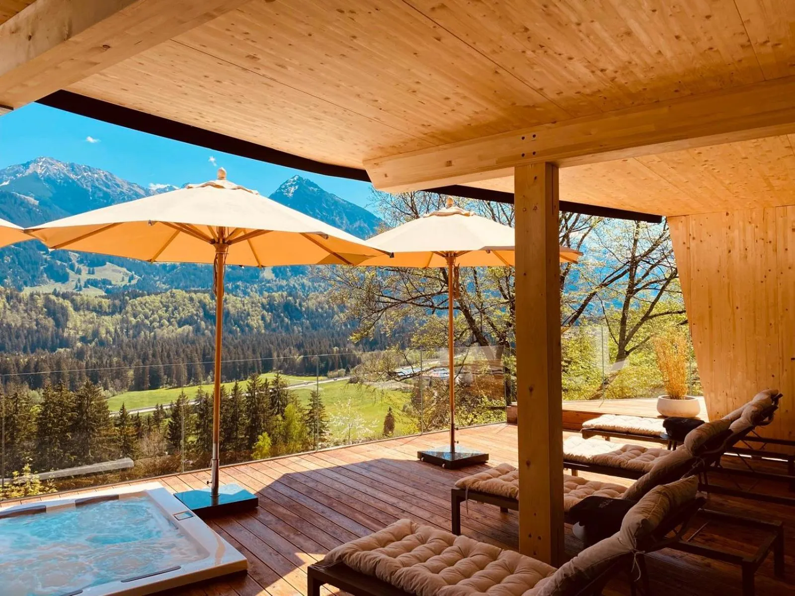 Day in Hotel Bergflair