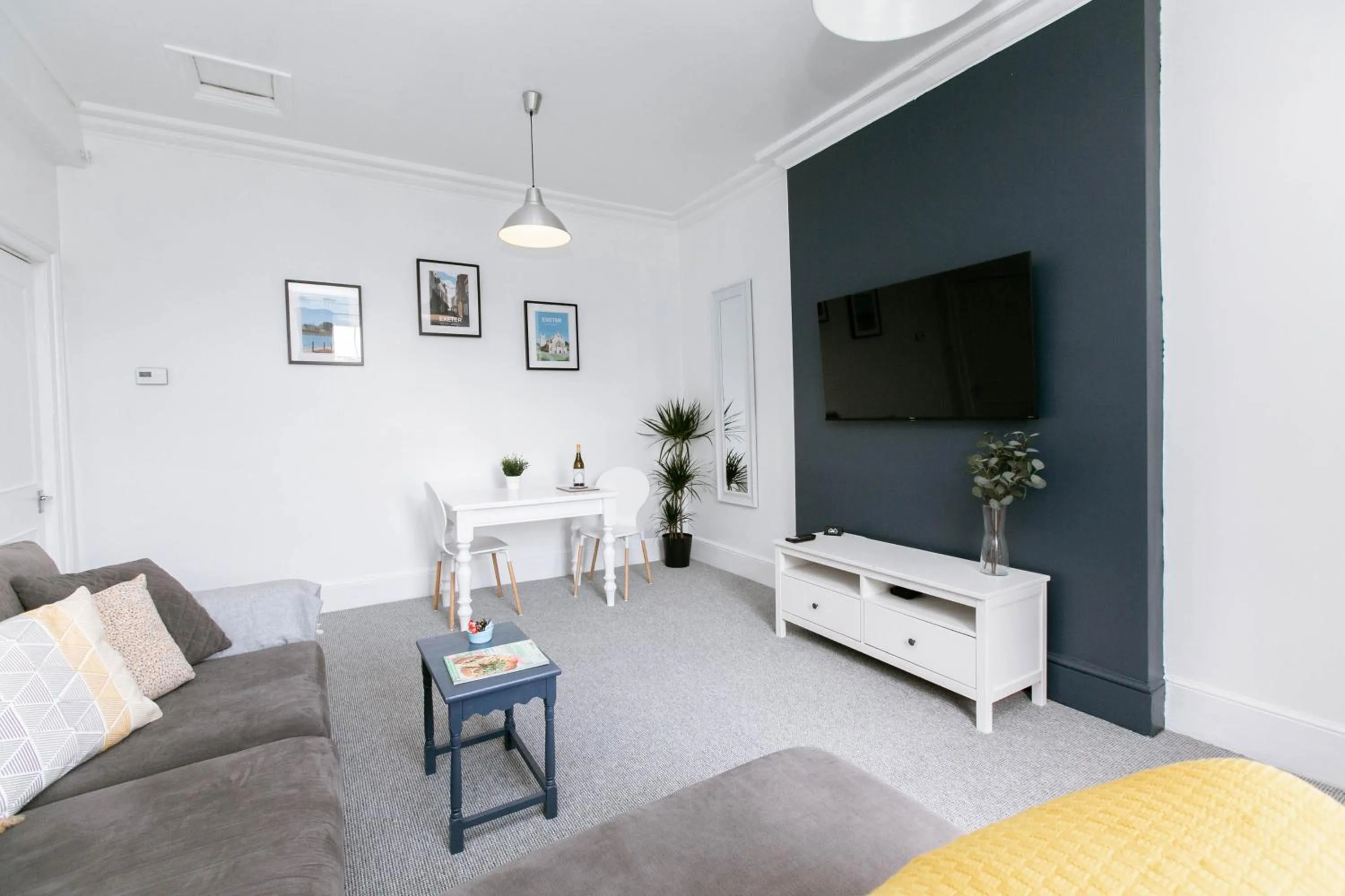Spacious Apartment, Free Parking, Central Location Near To Uni, Hospital, Town