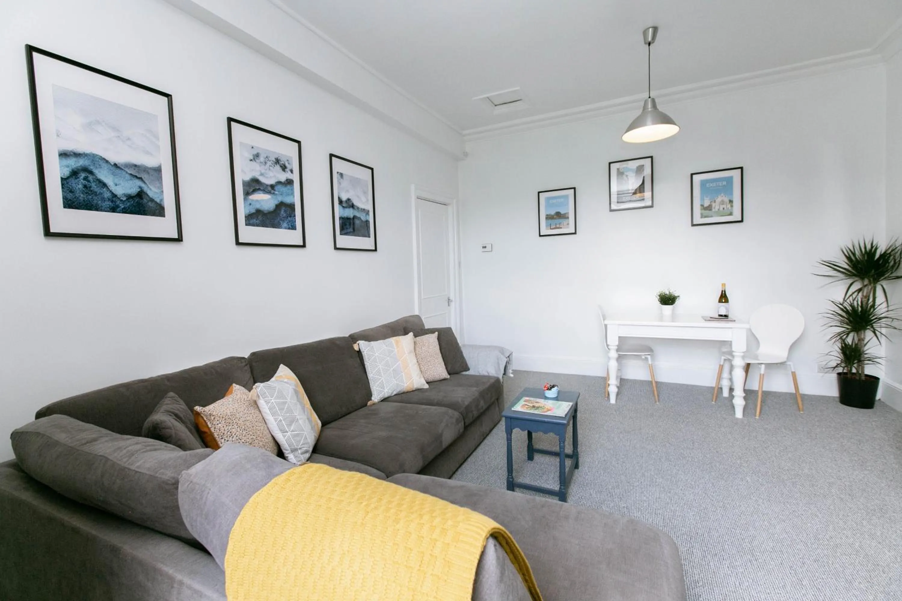 Spacious Apartment, Free Parking, Central Location Near To Uni, Hospital, Town