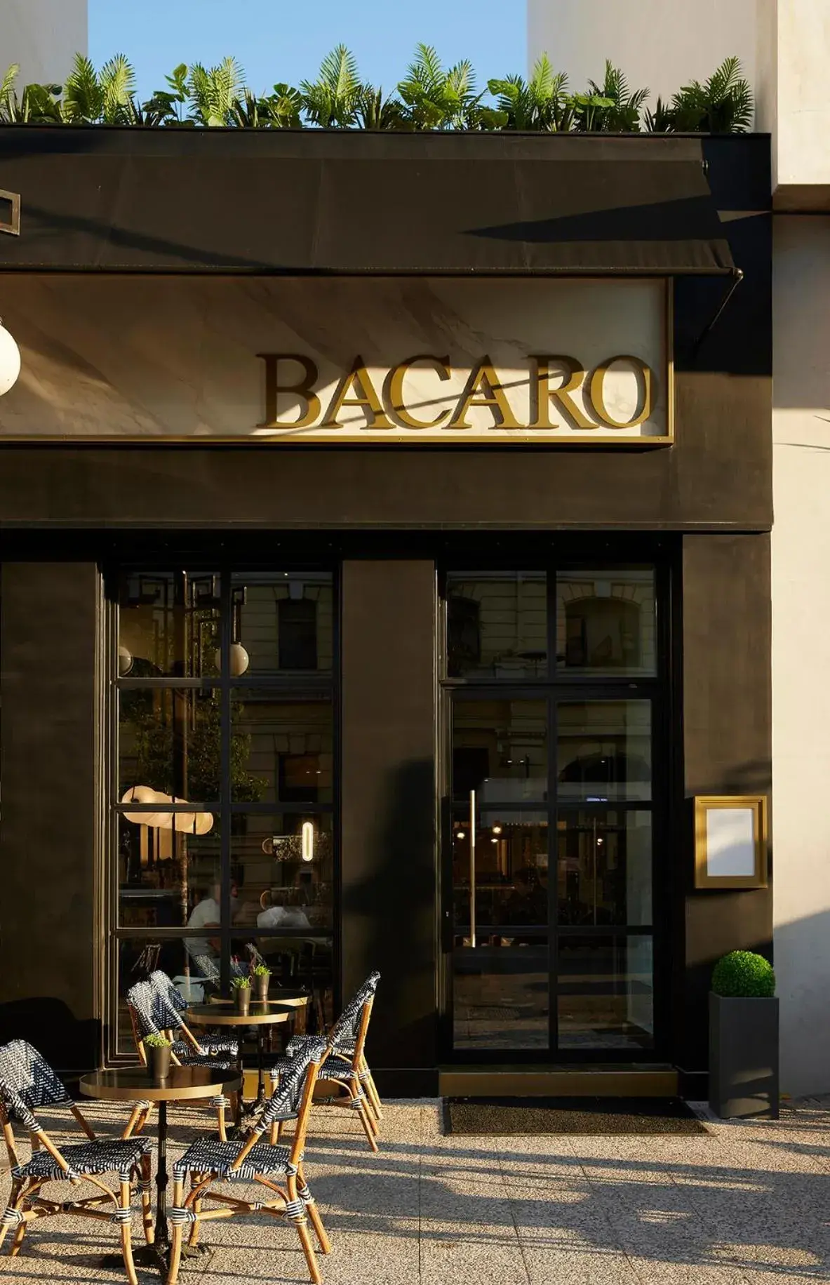 Restaurant/places to eat in The Port Square Hotel Restaurant/places to eat in The Port Square Hotel