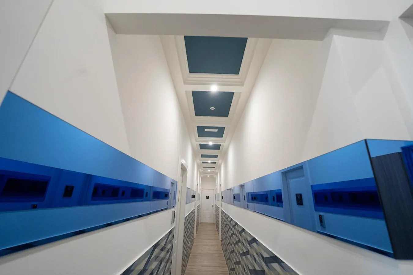 Property building in P.C. Boutique Medina H. Napoli Centro, by Clapa Group