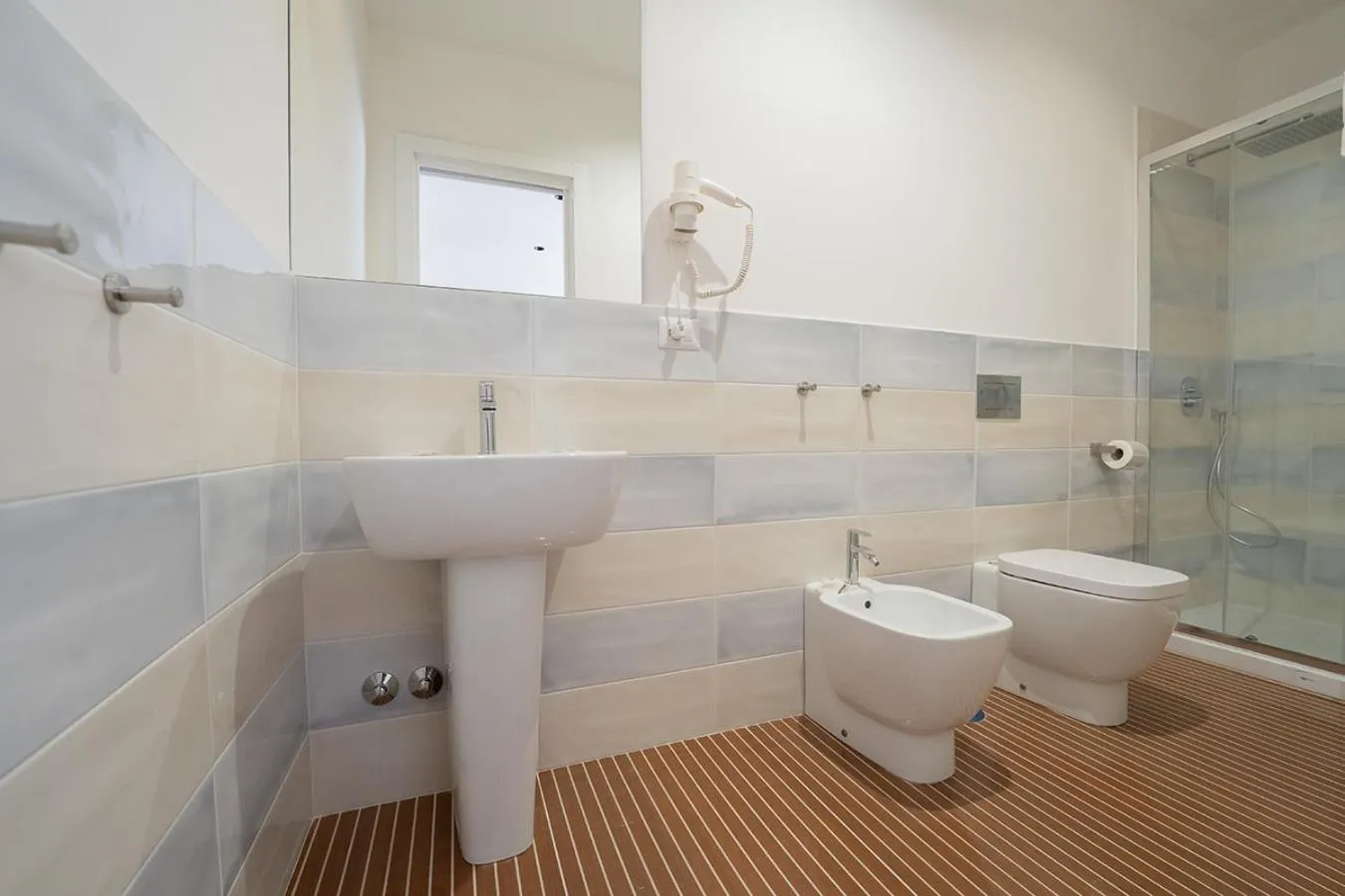 Bathroom in P.C. Boutique Medina H. Napoli Centro, by Clapa Group