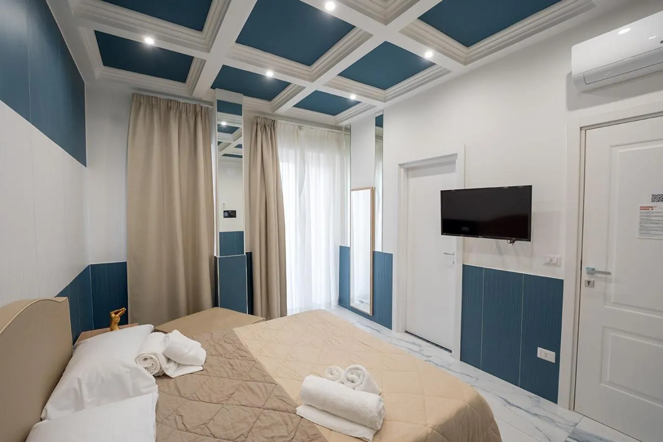 Bed in P.C. Boutique Medina H. Napoli Centro, by Clapa Group