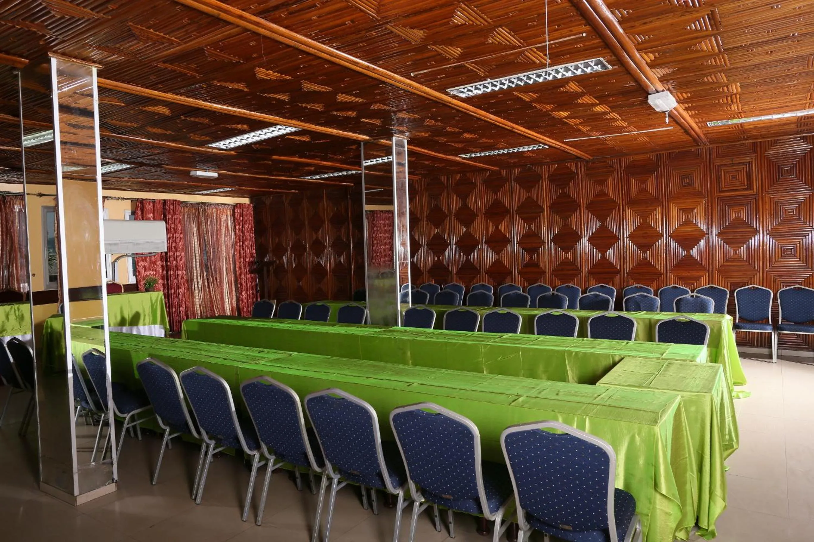 Business facilities in Hotel Mansel
