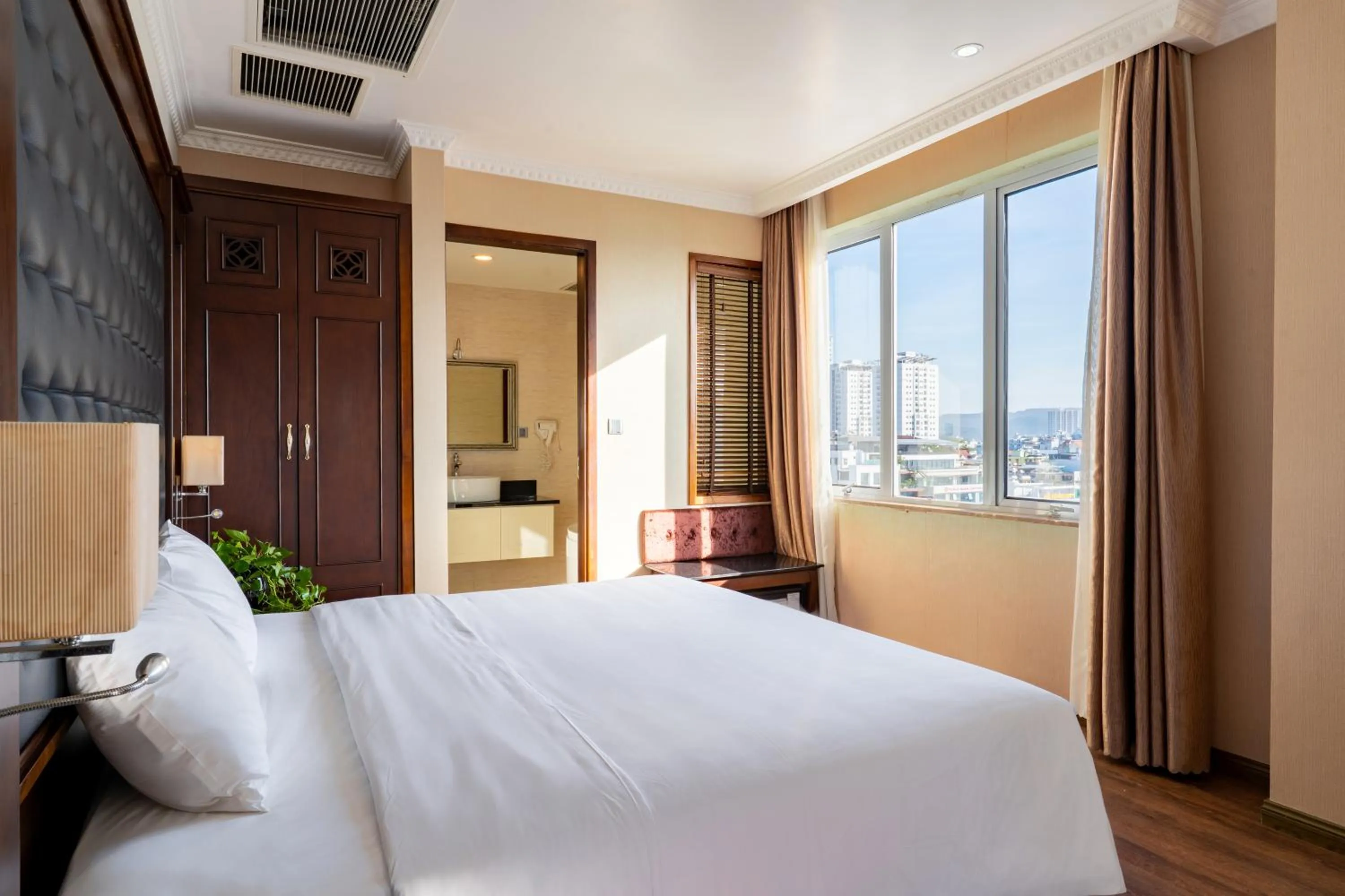 Bedroom, Bed in CityBay Palace Hạ Long Hotel