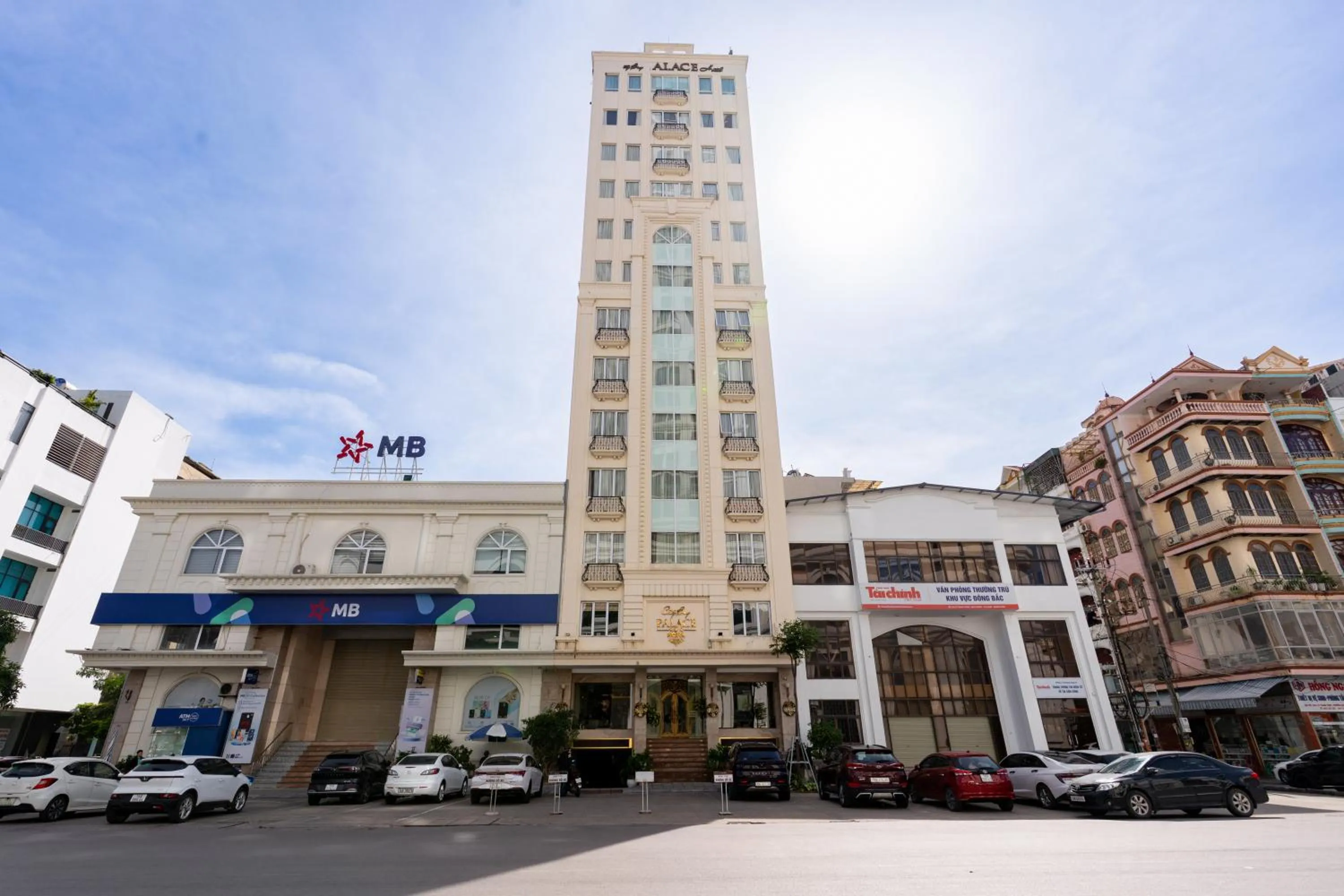 Property building in CityBay Palace Hạ Long Hotel