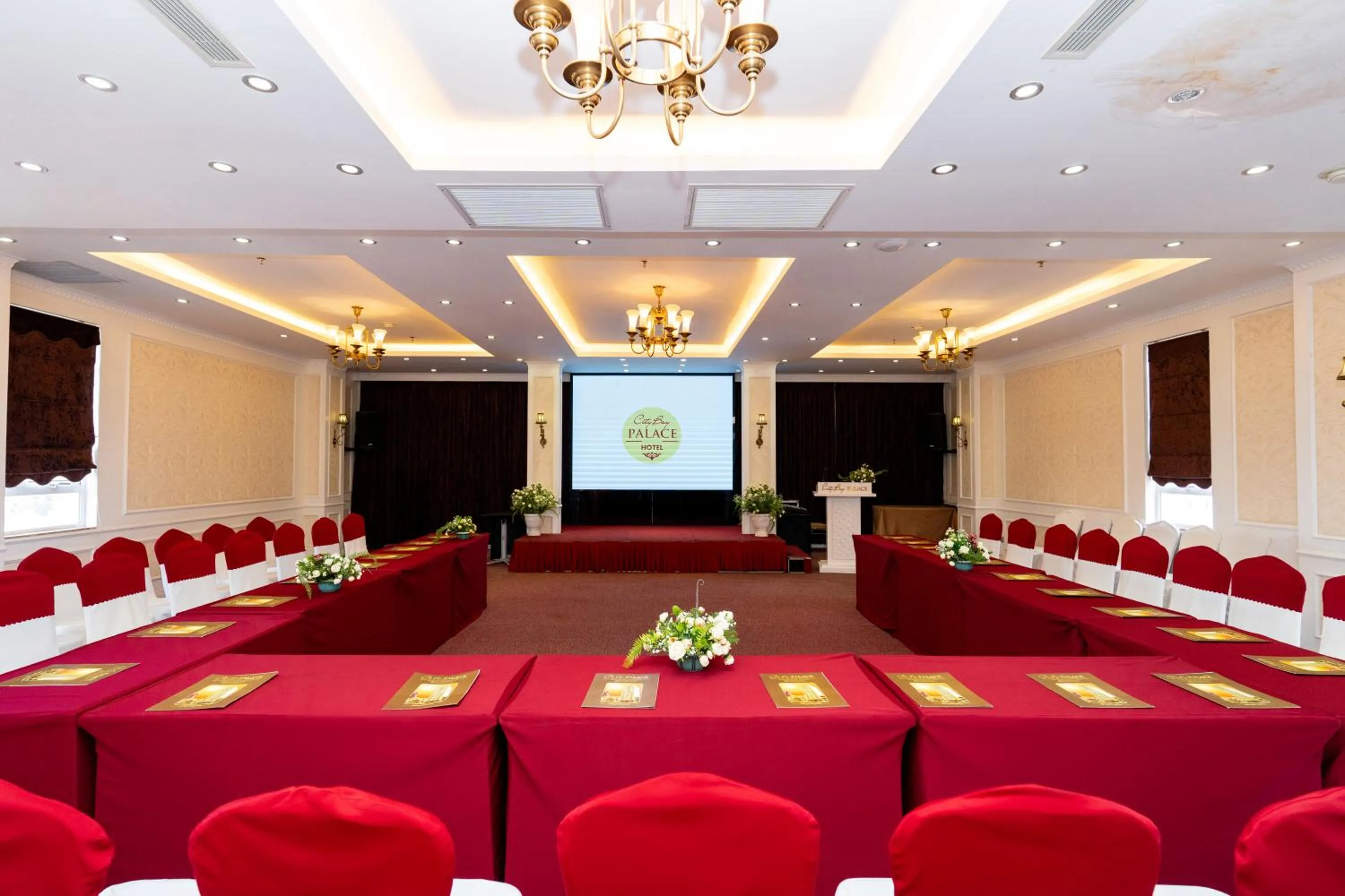 Meeting/conference room in CityBay Palace Hạ Long Hotel