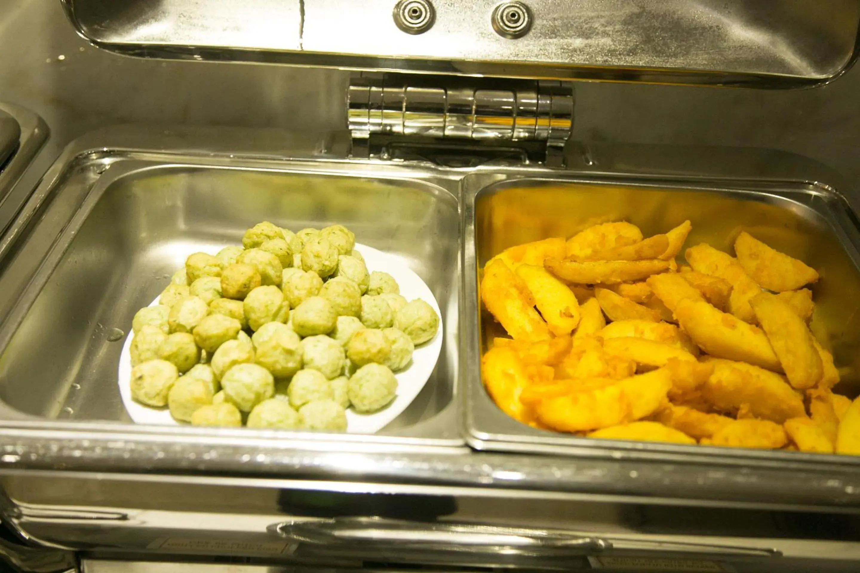 Restaurant/places to eat in CityBay Palace Hạ Long Hotel Restaurant/places to eat in CityBay Palace Hạ Long Hotel