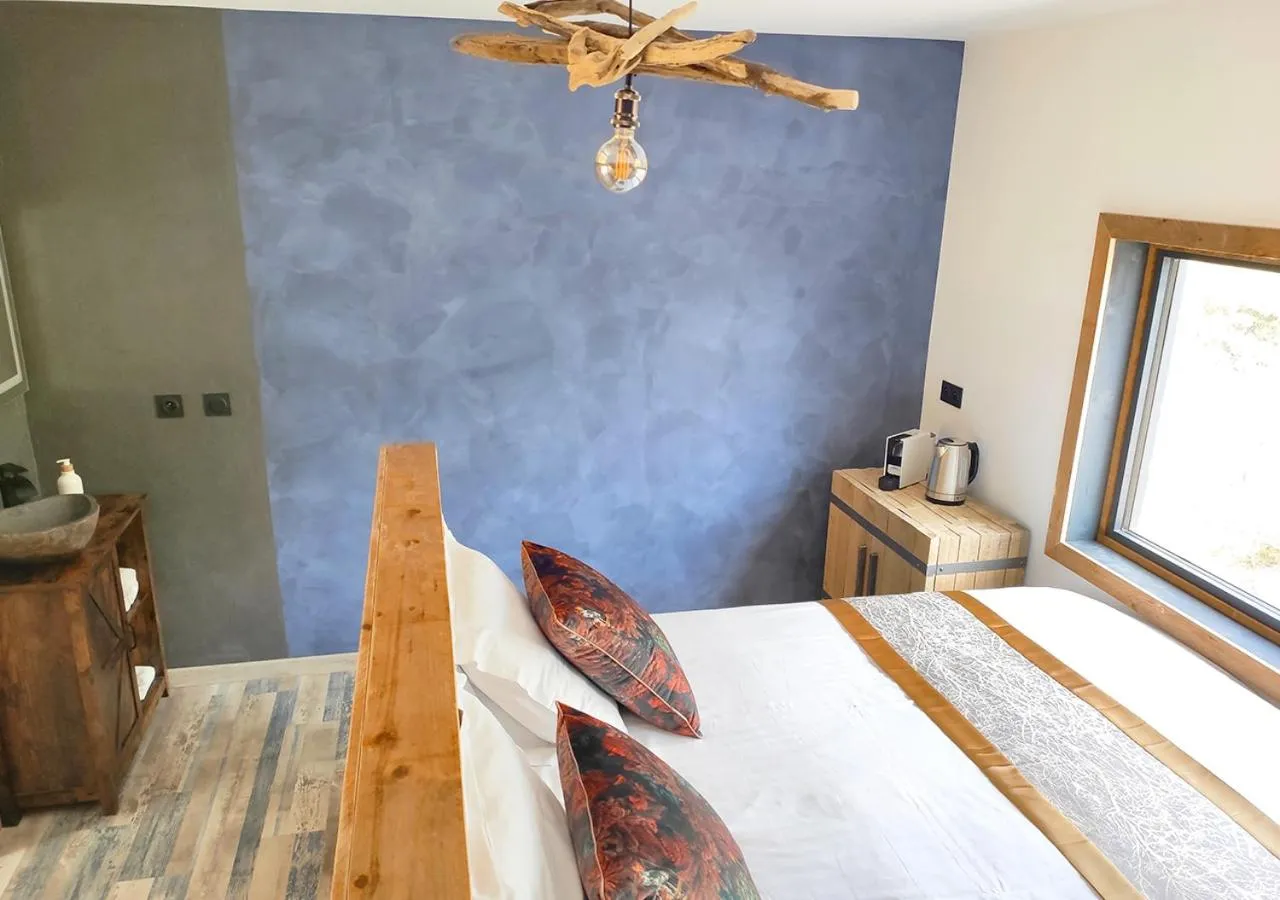 Photo of the whole room, Bed in Villa Occitana