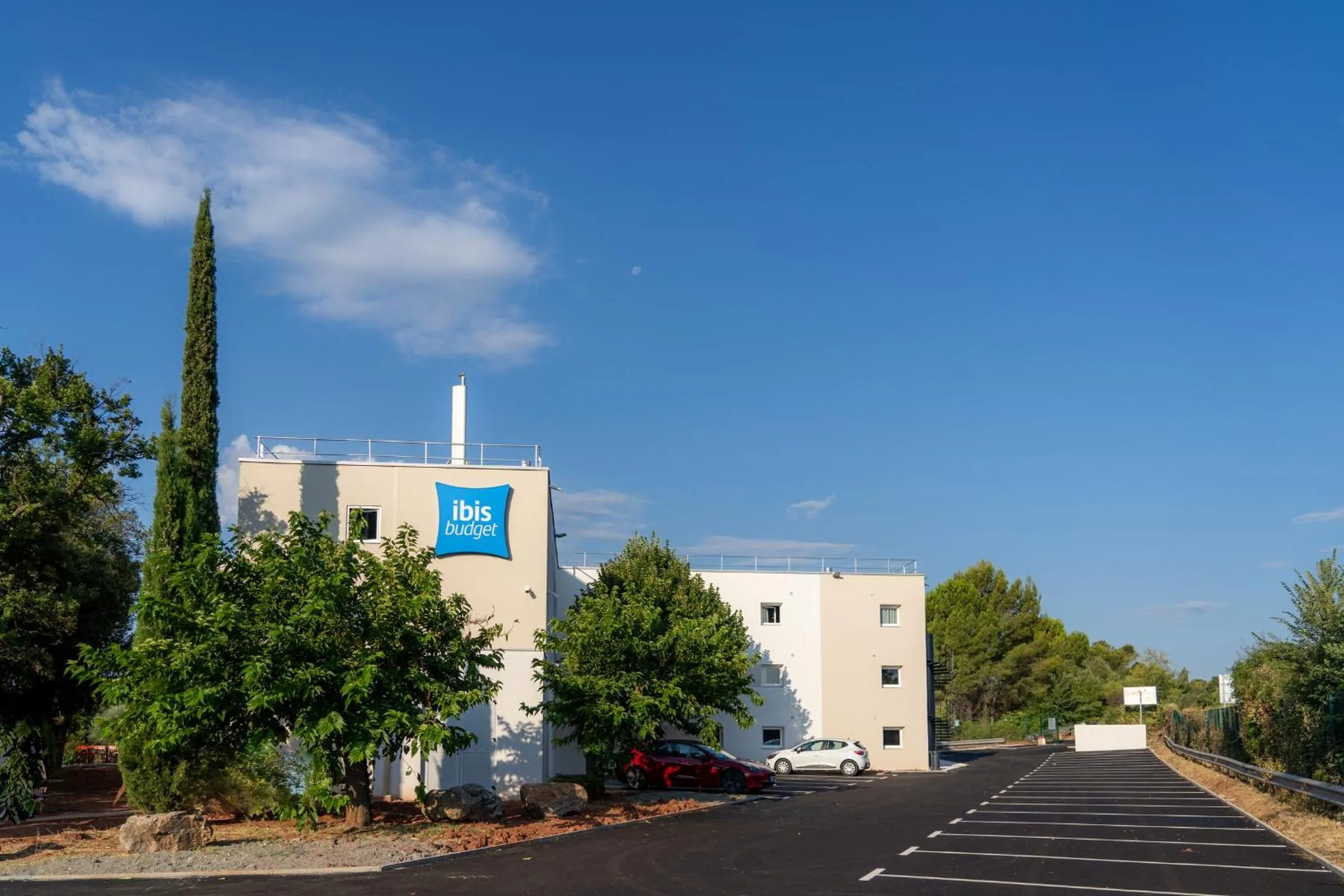 Property building in ibis budget Le Cannet des Maures