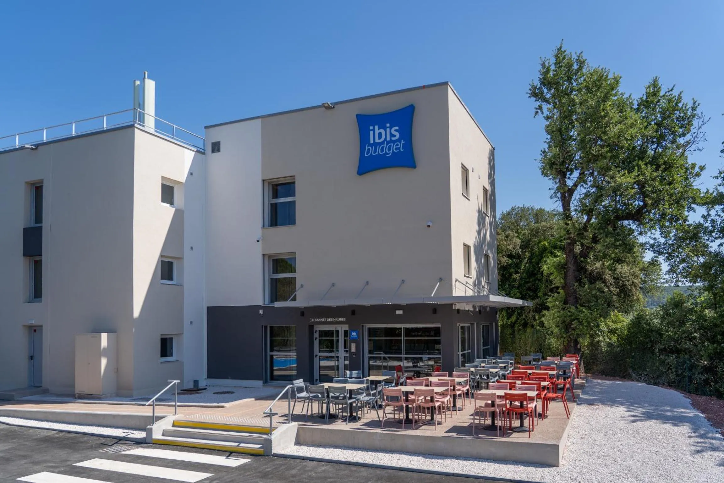 Property building in ibis budget Le Cannet des Maures