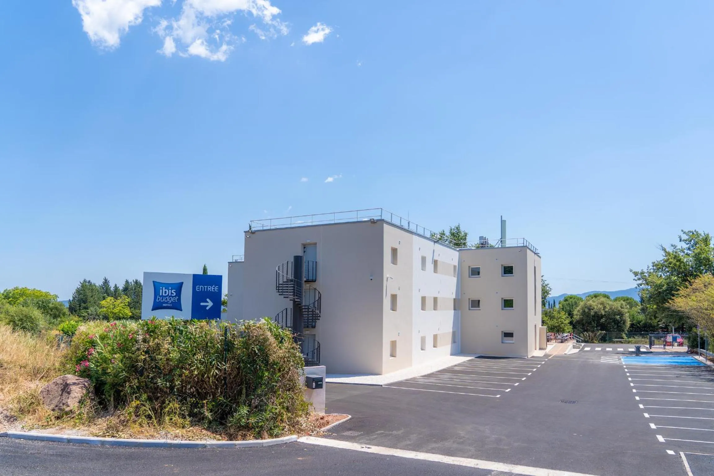 Property building in ibis budget Le Cannet des Maures