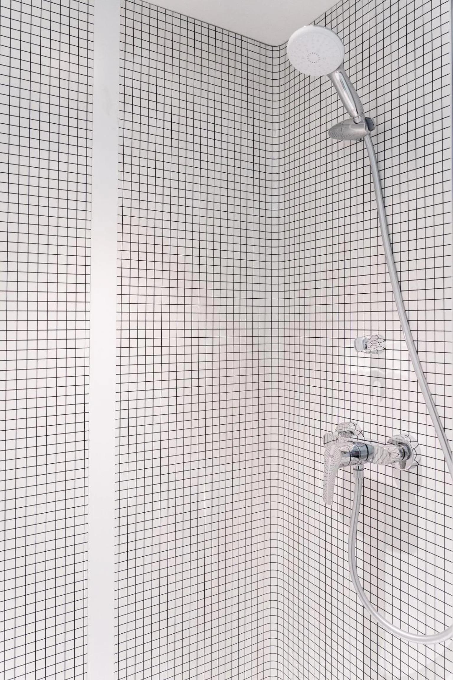 Shower in ibis budget Le Cannet des Maures