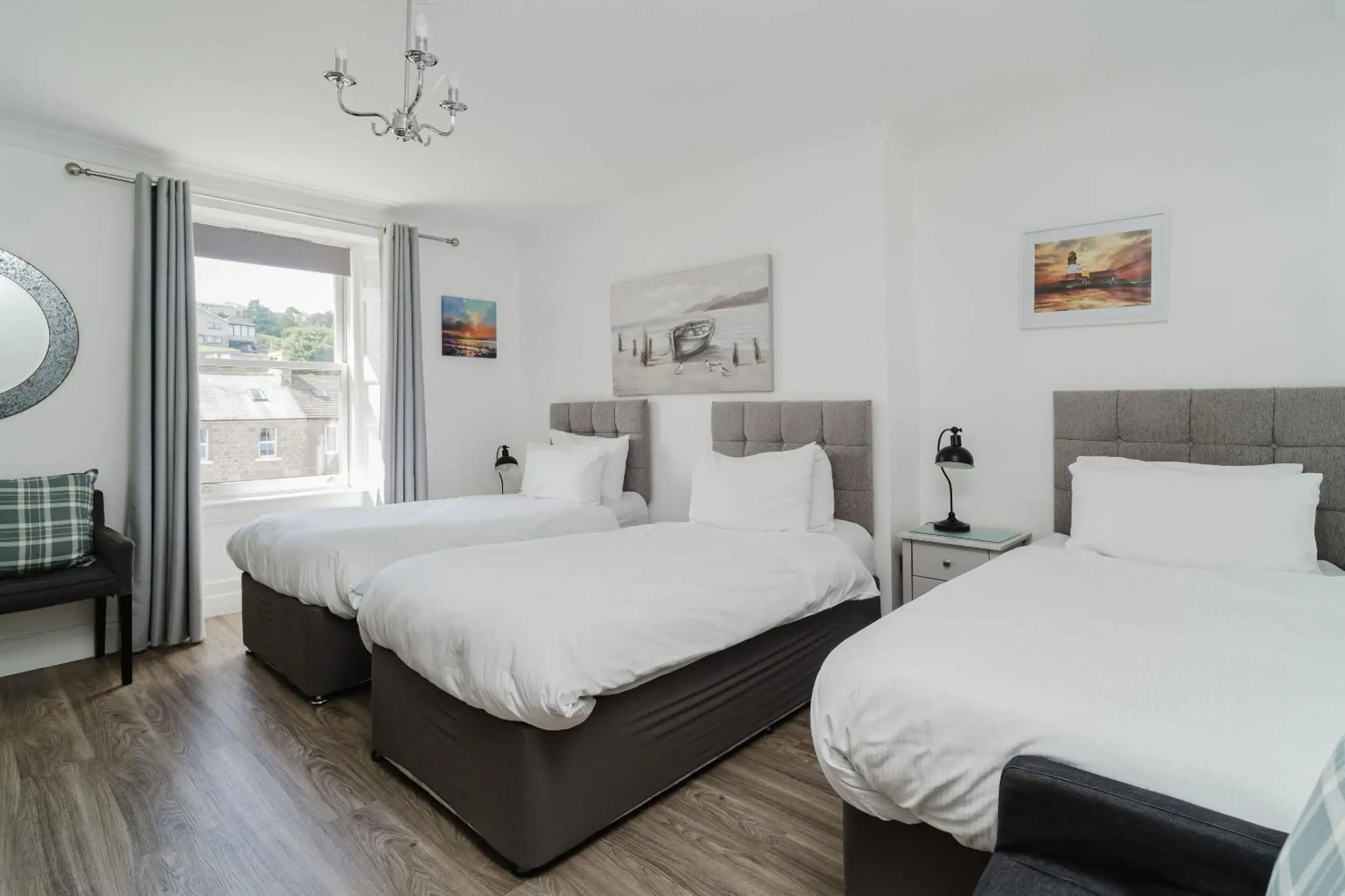 Triple Room with Shower - single occupancy in The Roxburgh Triple Room with Shower - single occupancy in The Roxburgh