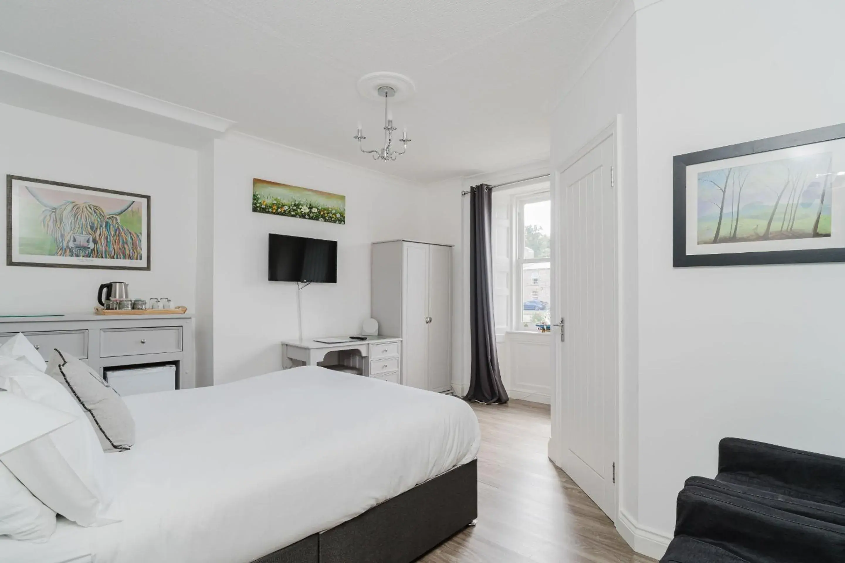 King Room in The Roxburgh King Room in The Roxburgh