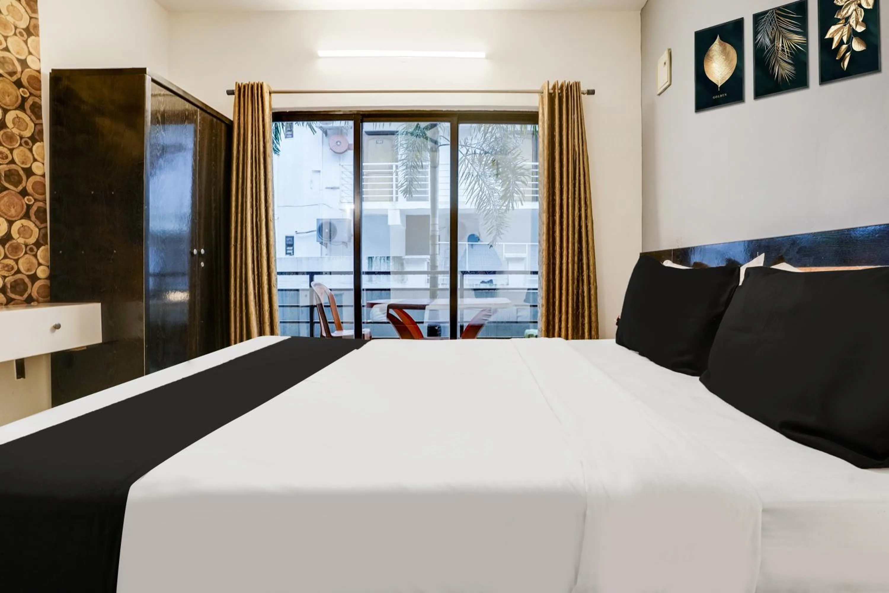 Bedroom, Bed in Super Collection O Morjim