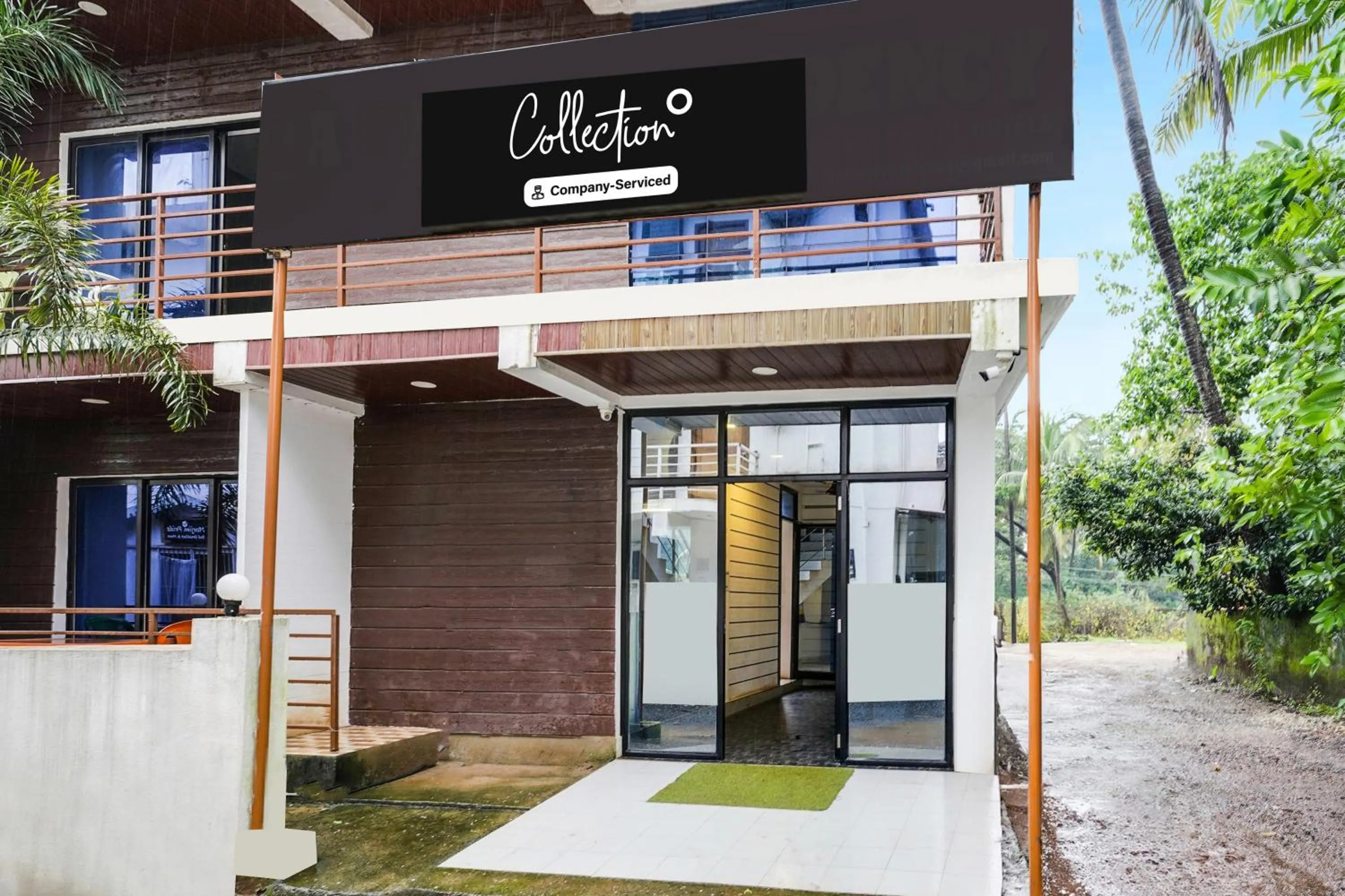 Facade/entrance in Super Collection O Morjim