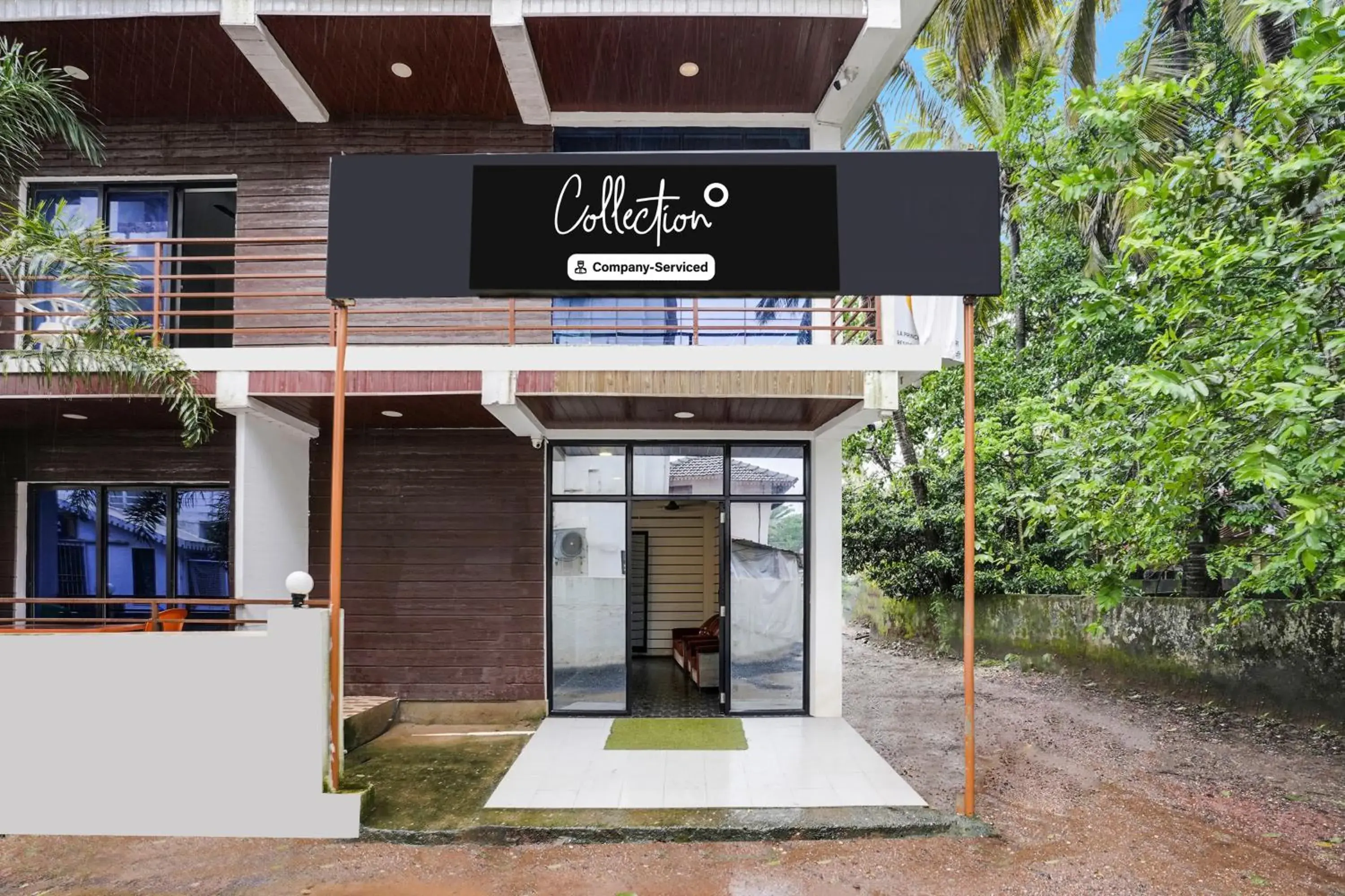 Facade/entrance in Super Collection O Morjim Facade/entrance in Super Collection O Morjim