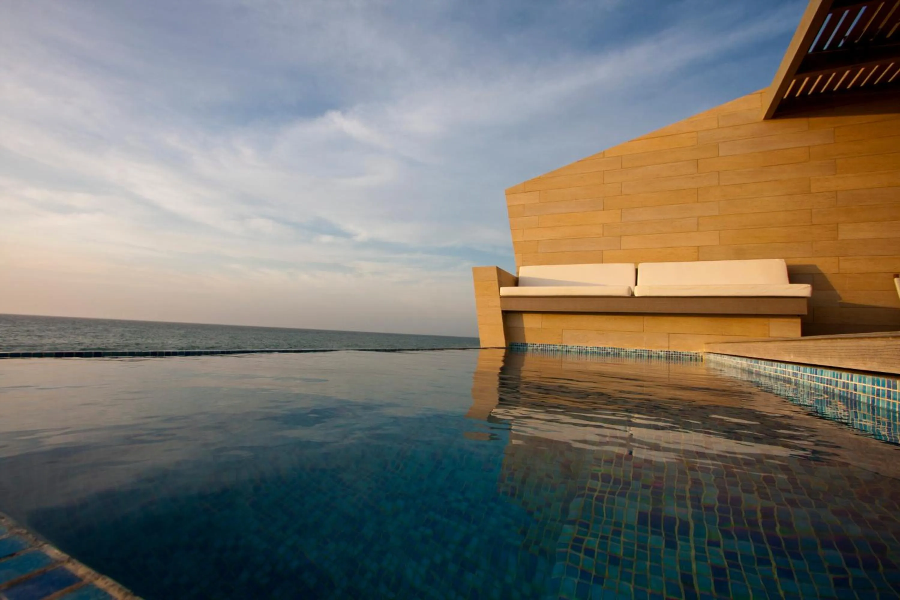 Swimming pool in Arennas Mancora