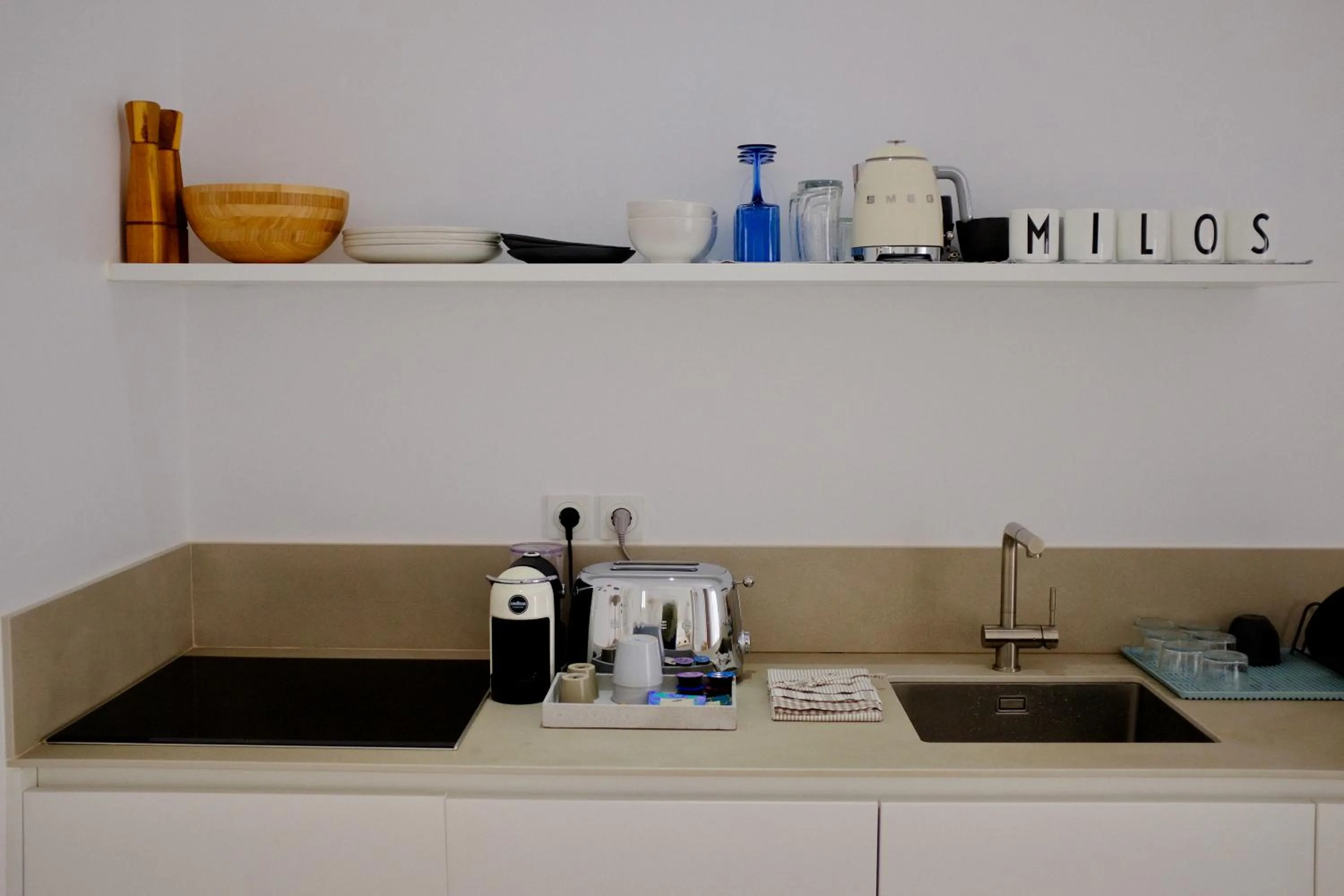 Coffee/tea facilities in MILORA SuNSET