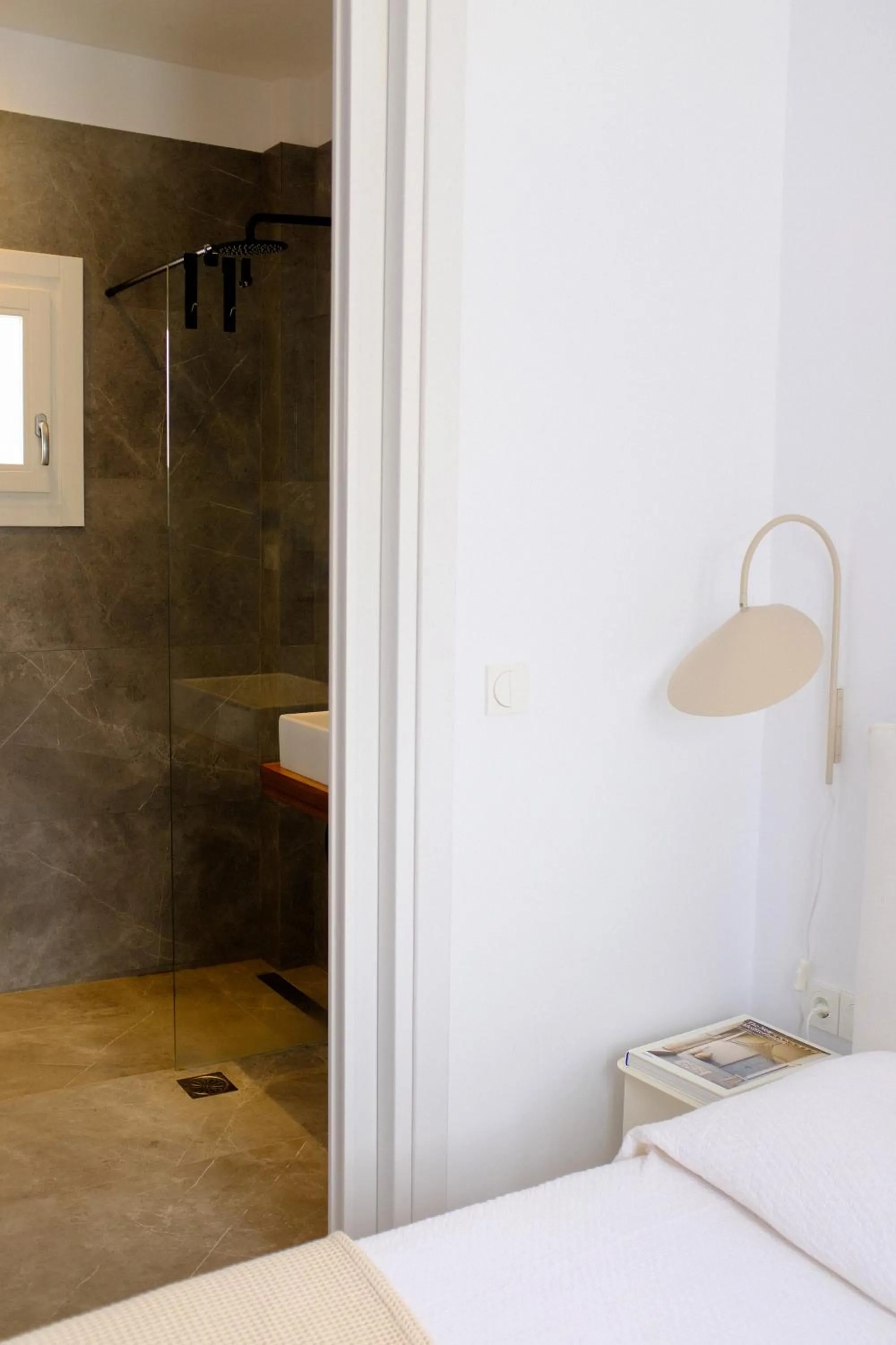 Bathroom, Bed in MILORA SuNSET