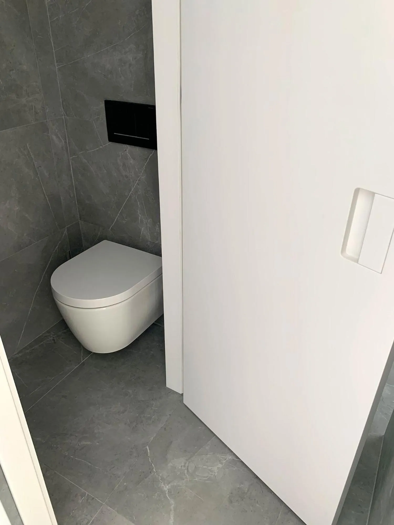 Toilet in MILORA SuNSET