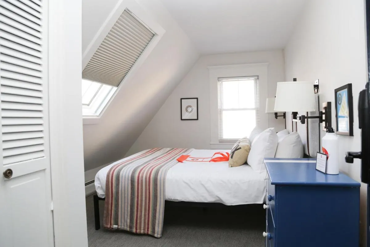 Bedroom, Bed in Mercury Hotel Provincetown