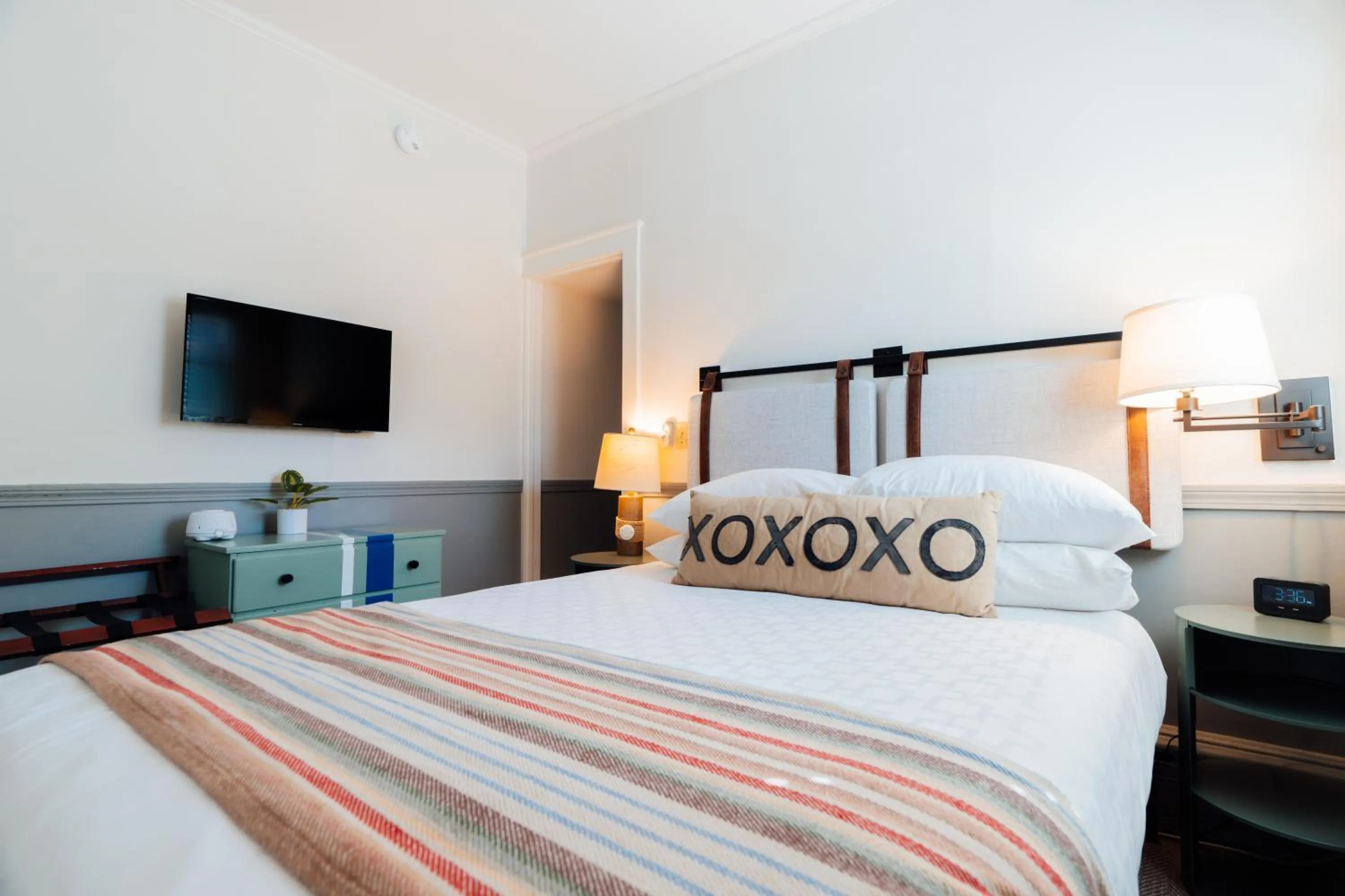 Bedroom, Bed in Mercury Hotel Provincetown