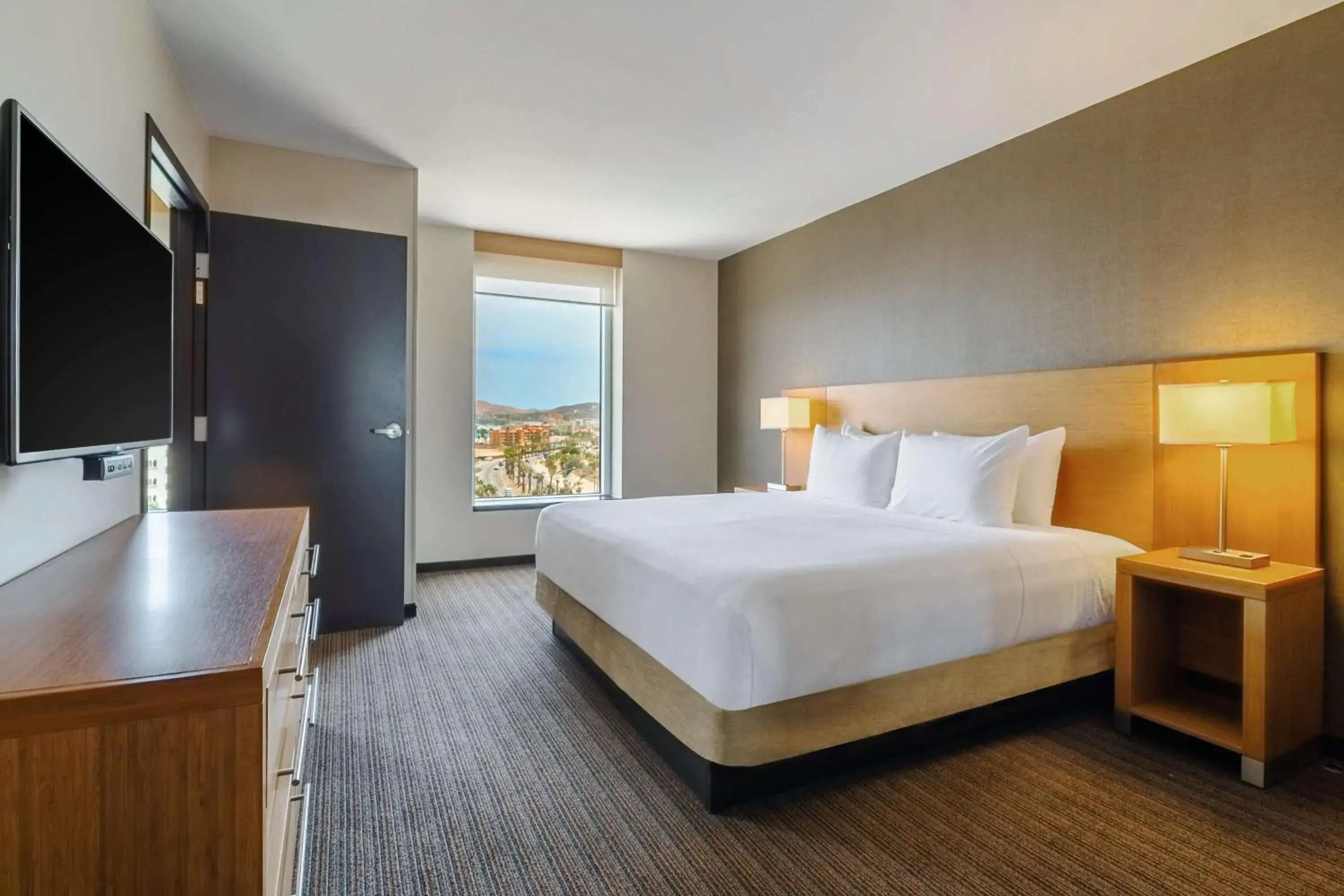 Photo of the whole room, Bed in Hyatt Place Los Cabos Photo of the whole room, Bed in Hyatt Place Los Cabos