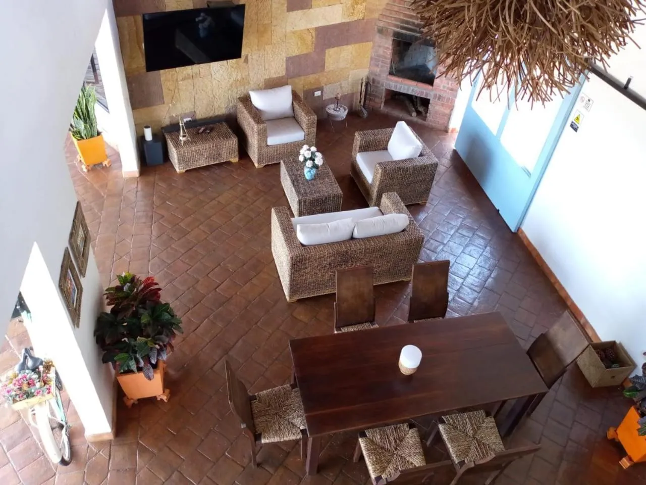 Communal lounge/ TV room in Hotel AMANEE