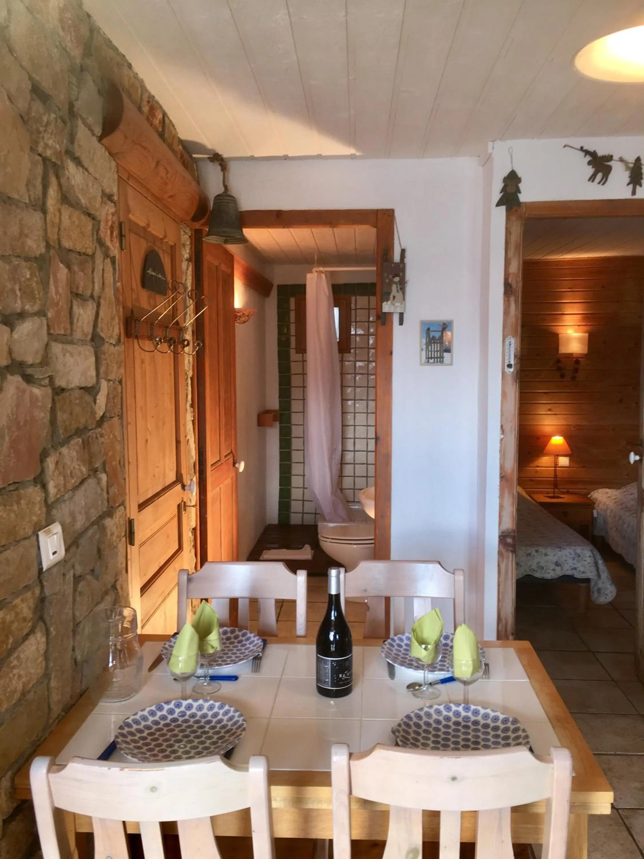 Dining area, Bed in Appartements dans Chalet