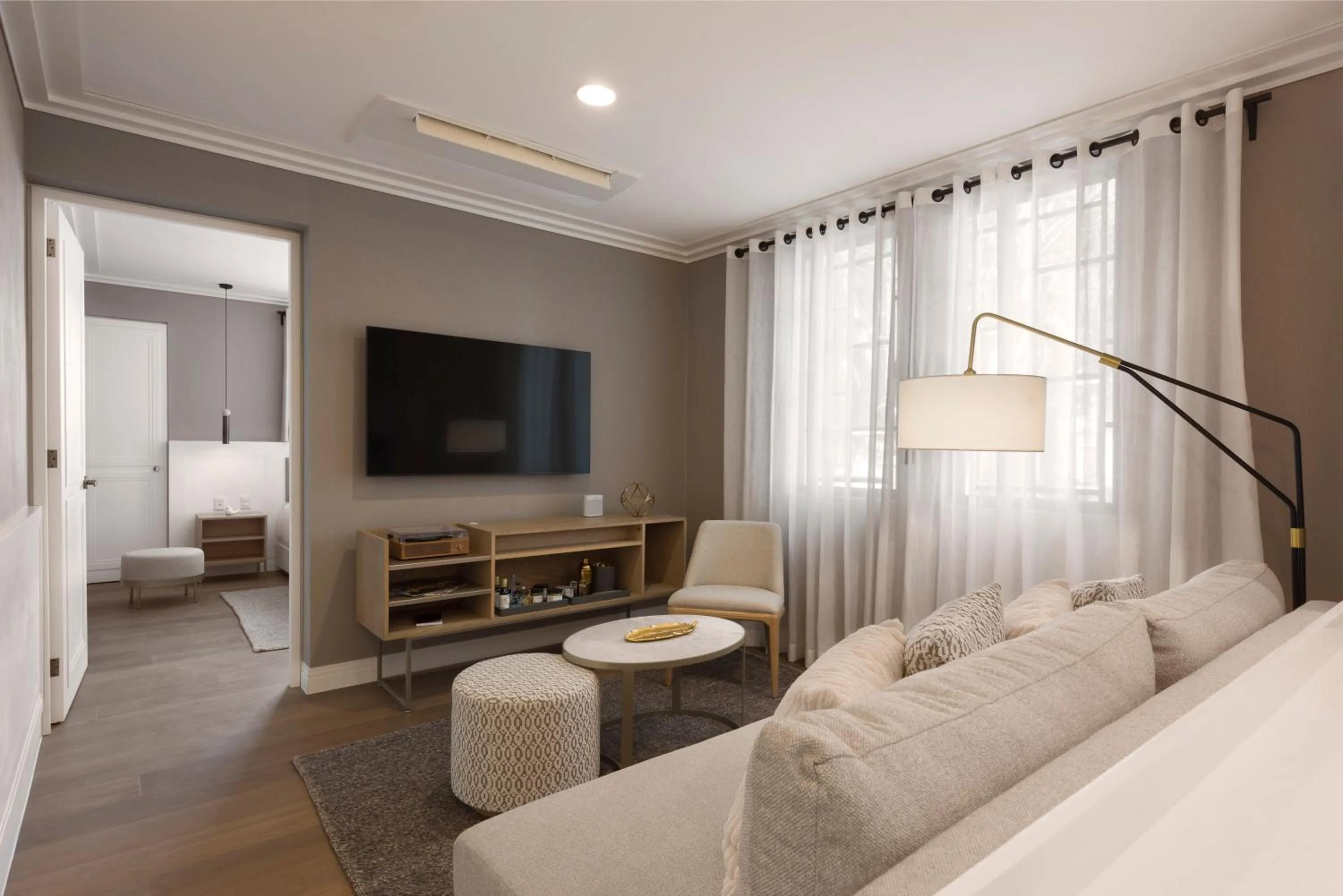 Apartment with Balcony in Casa Cleo by Viadora