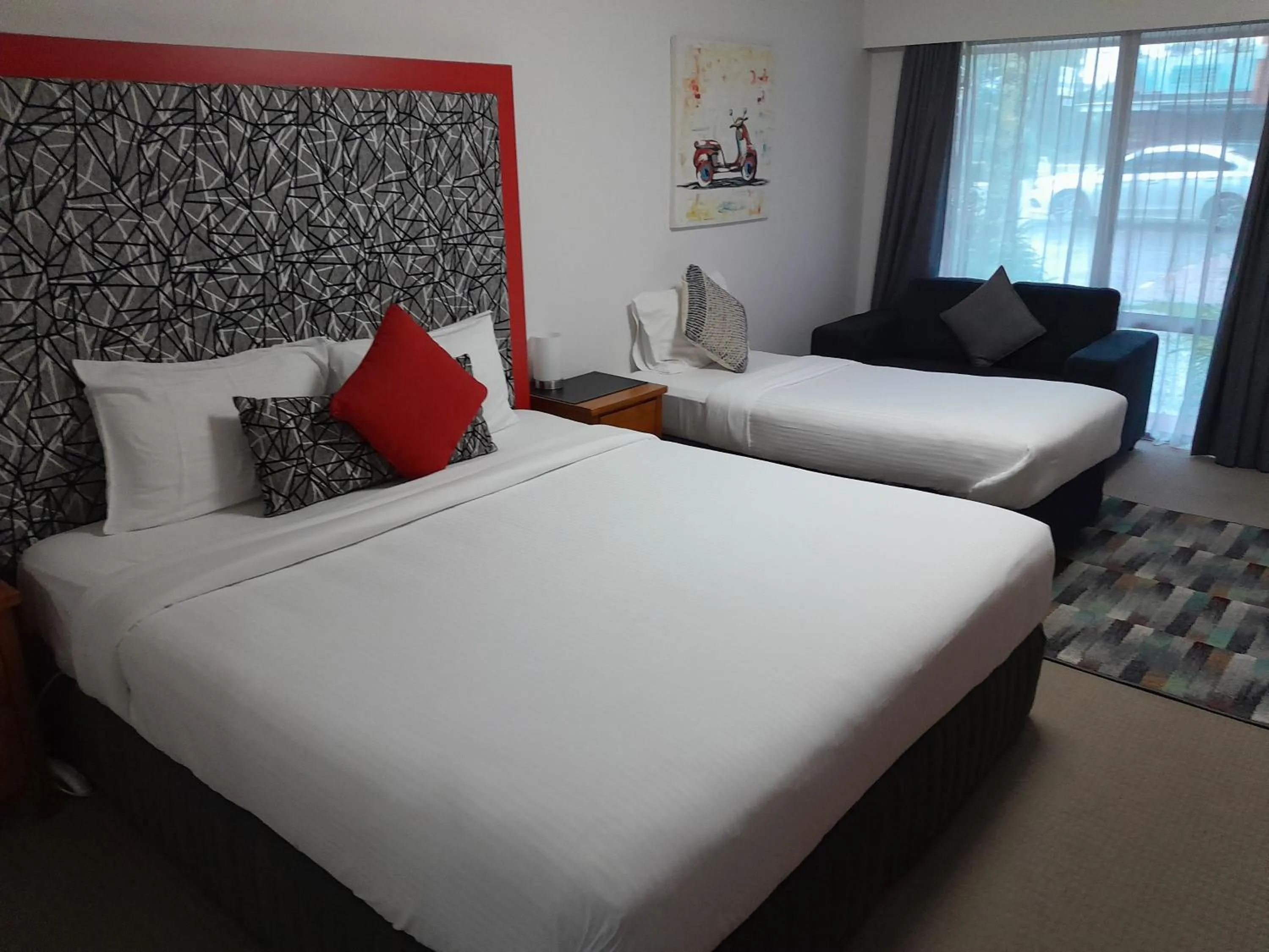 Bed in Avaleen Lodge Motor Inn