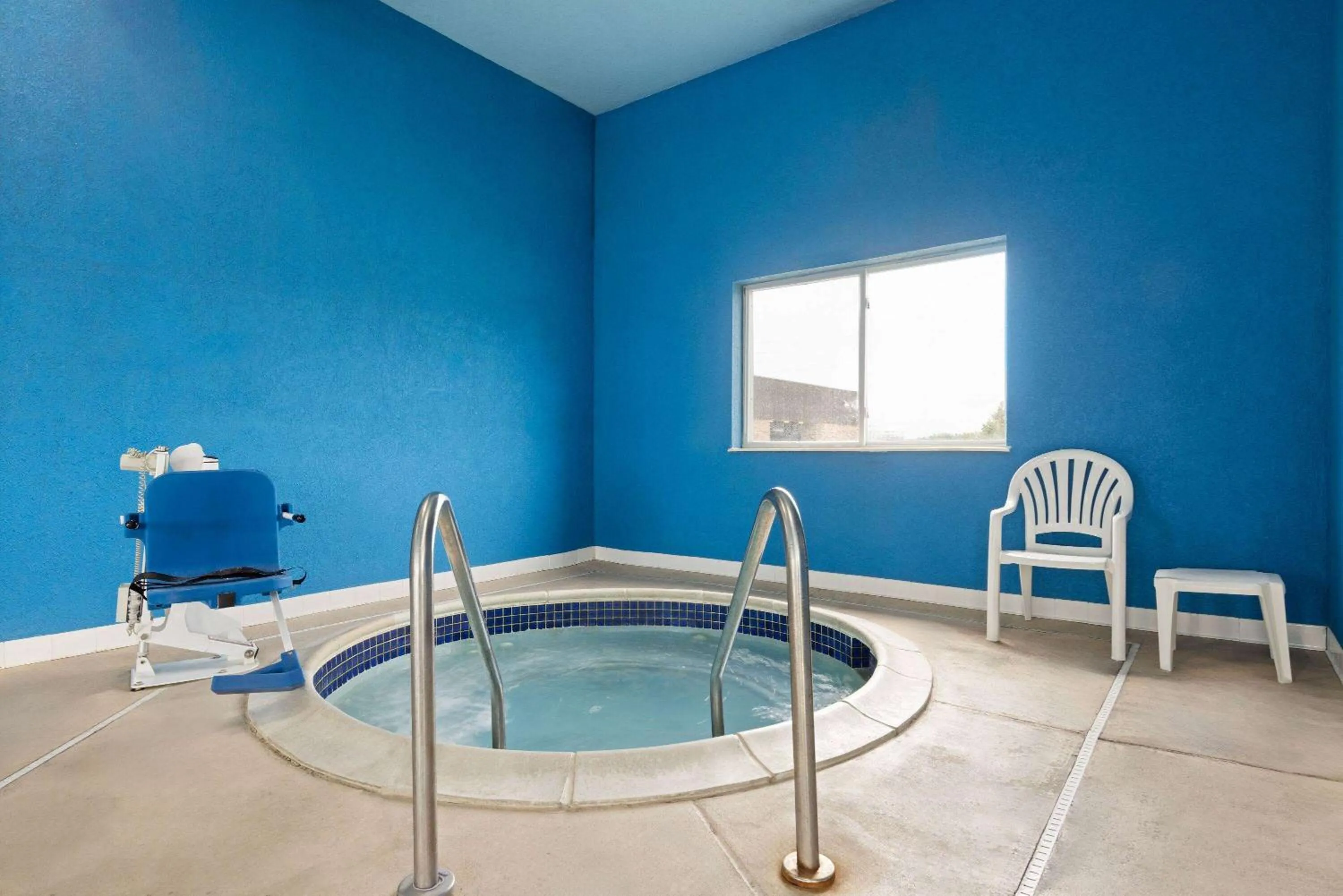 Hot Tub in Days Inn by Wyndham Miami