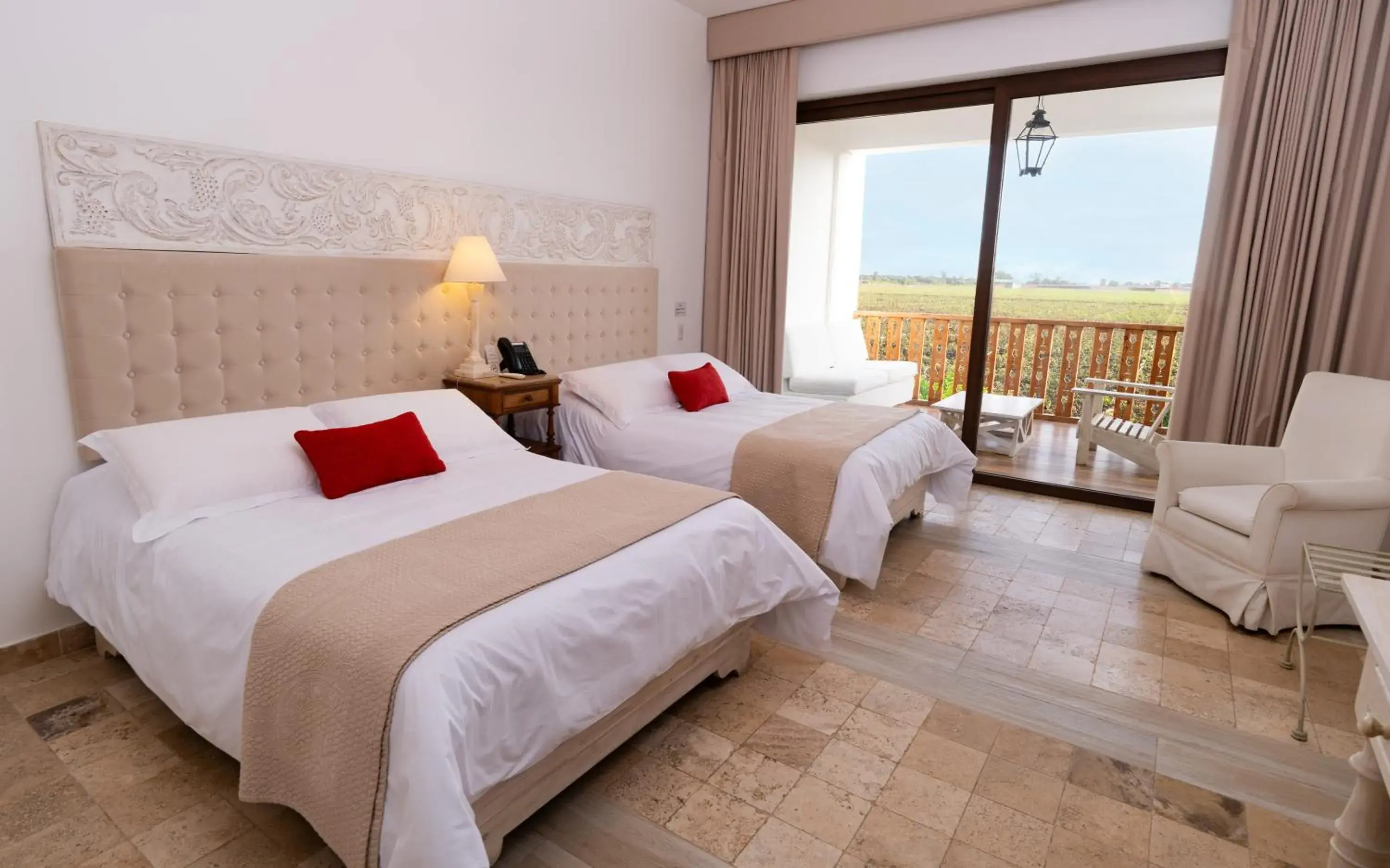 Superior Twin Room with Vineyard View in Hotel Viñas Queirolo Superior Twin Room with Vineyard View in Hotel Viñas Queirolo