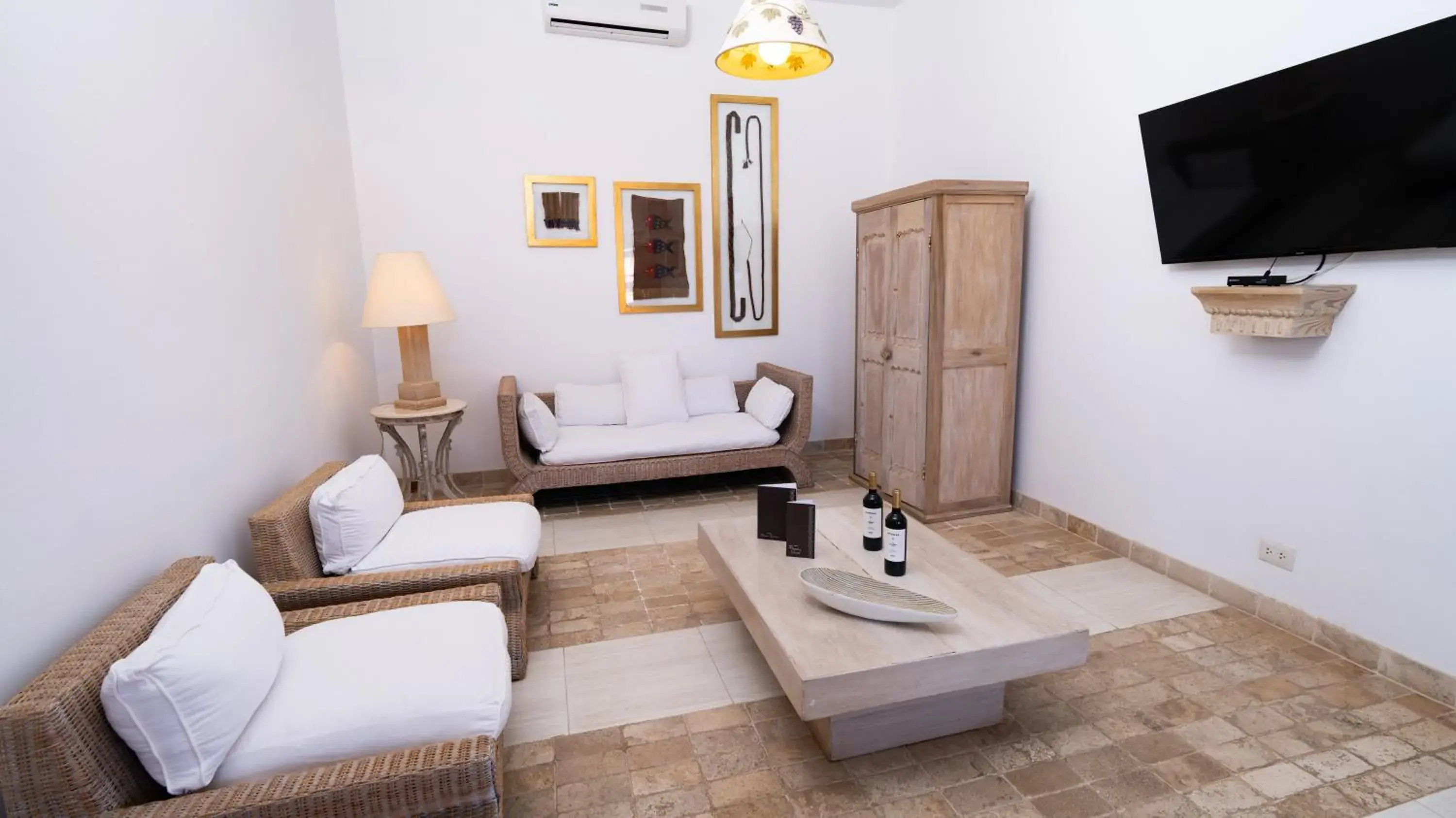 King Suite with Pool View in Hotel Viñas Queirolo King Suite with Pool View in Hotel Viñas Queirolo