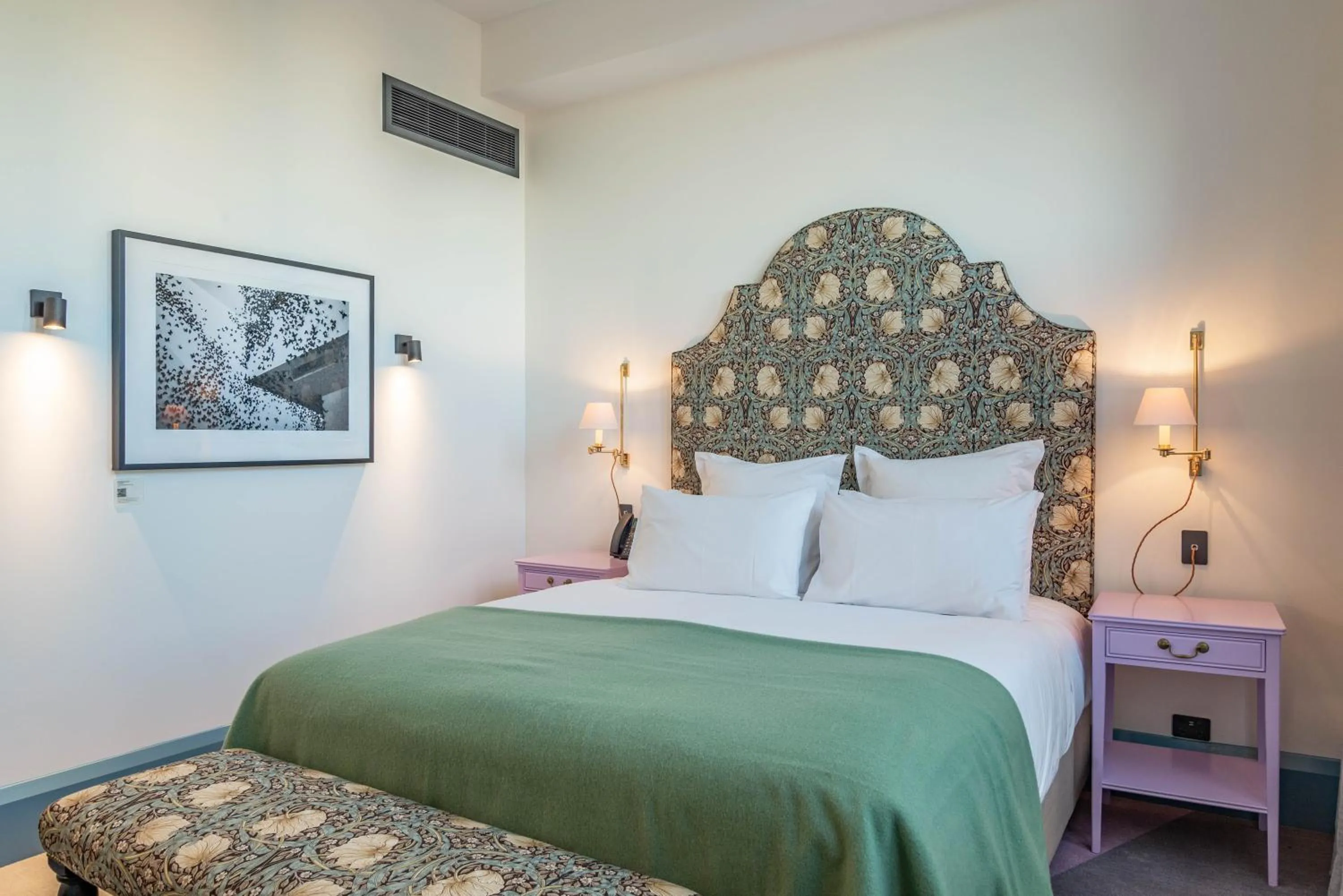 Bedroom, Bed in The Observatory Hotel Christchurch