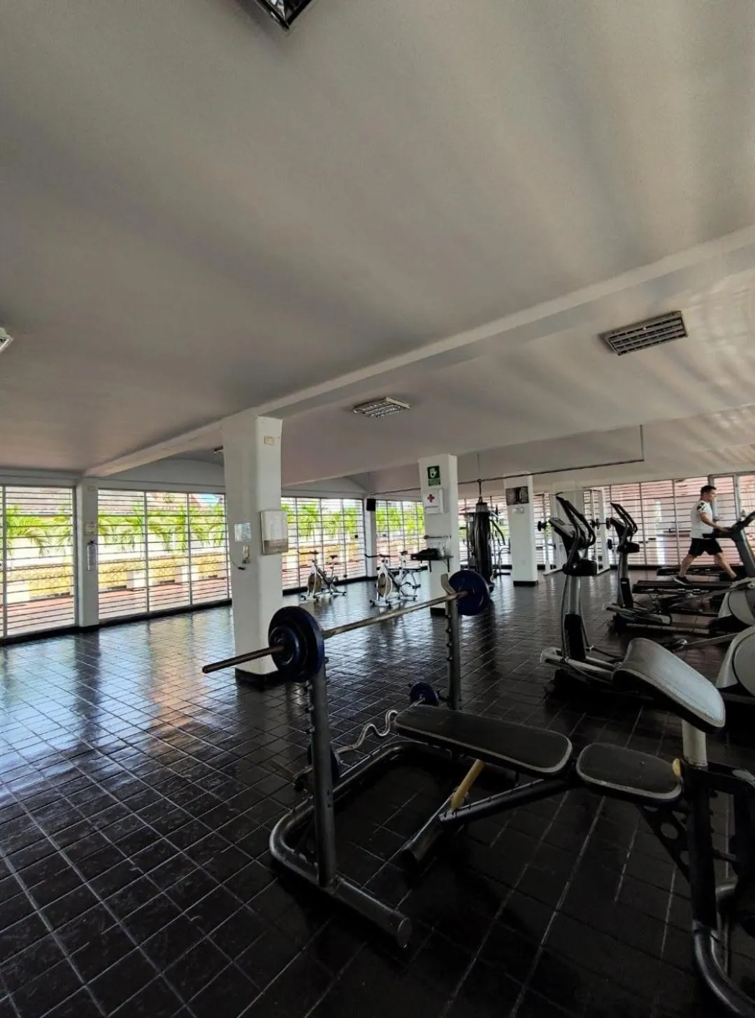 Fitness centre/facilities in Hotel Neiva Plaza