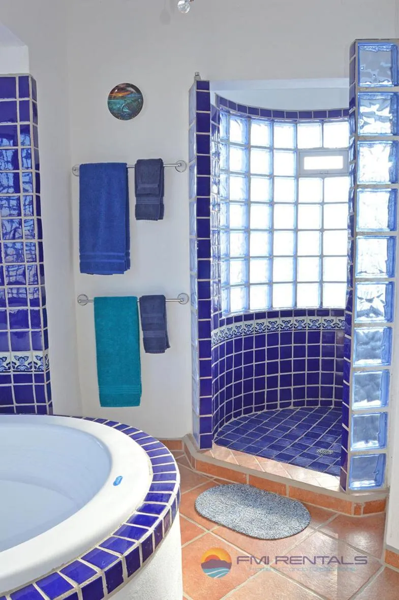 Casa Mariposa Azul by FMI Rentals