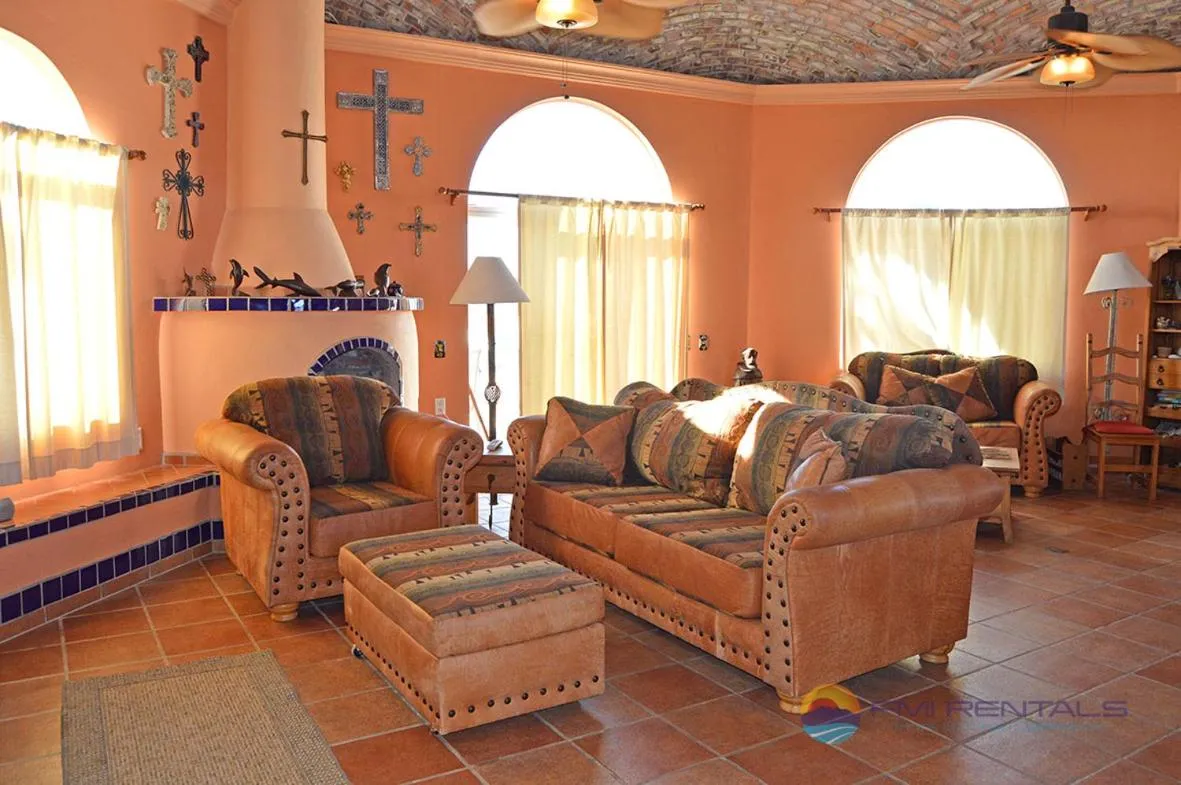 Casa Mariposa Azul by FMI Rentals