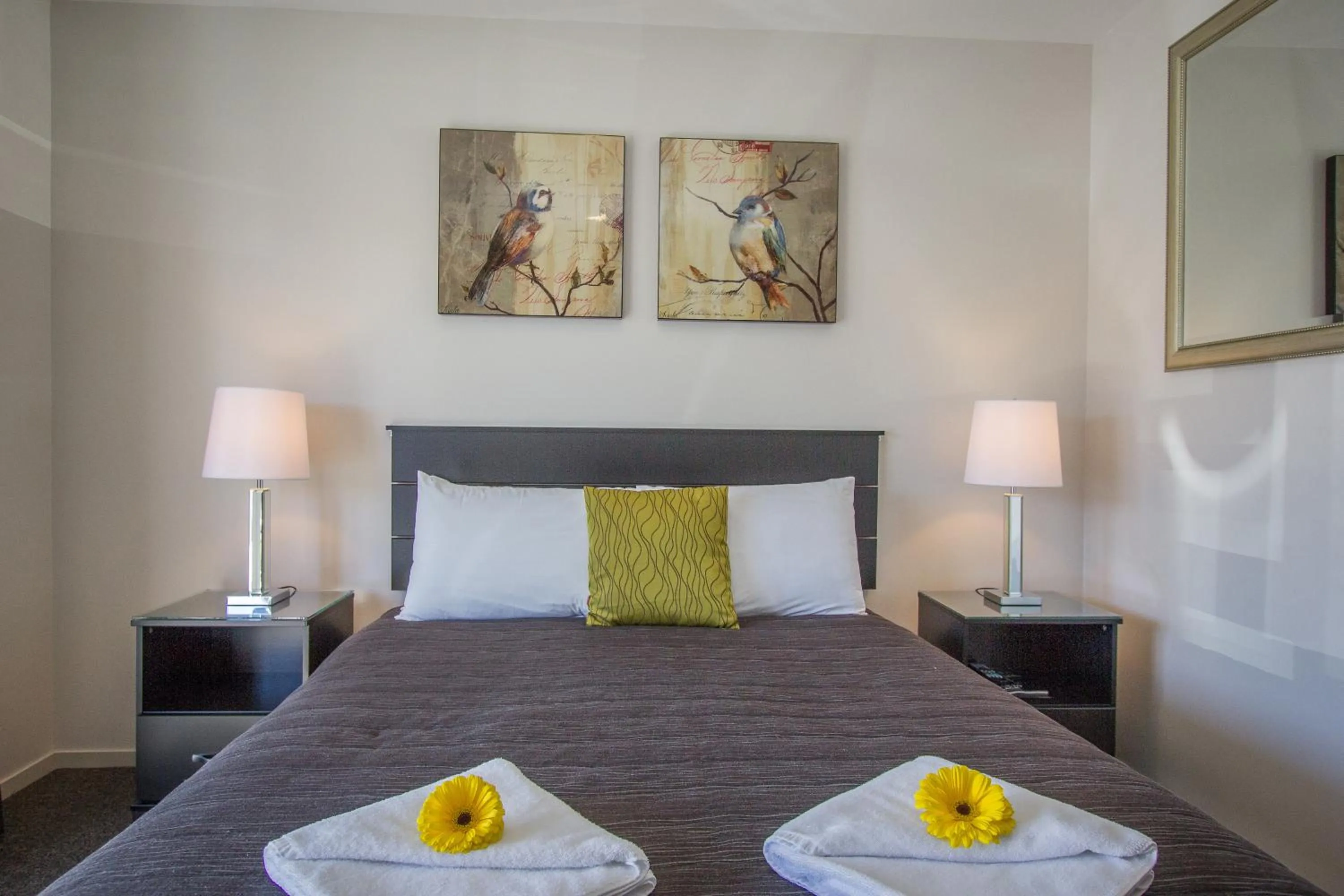 Bedroom, Bed in Greyfriars Motel