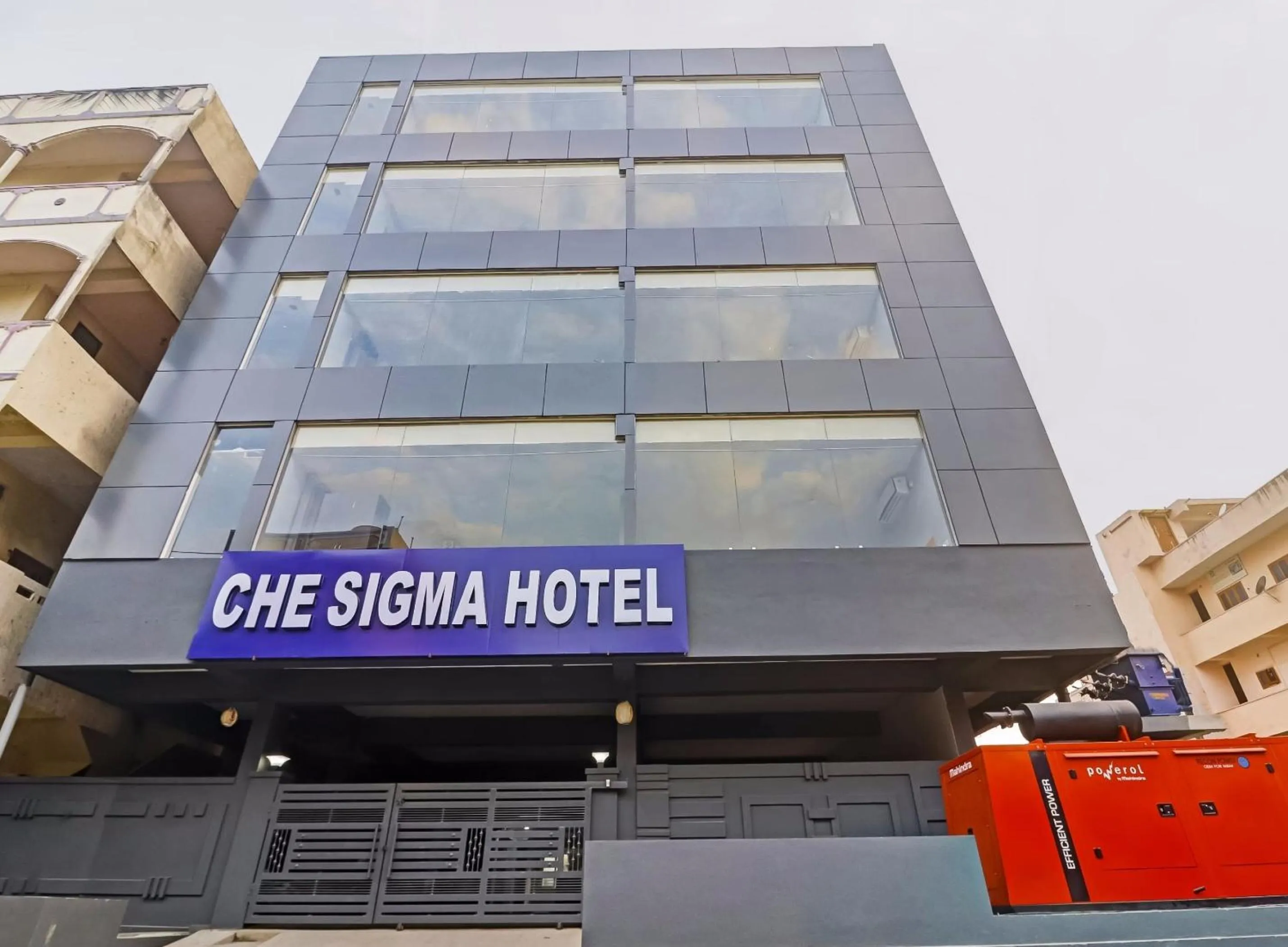 Facade/entrance in Super Townhouse Che Sigma