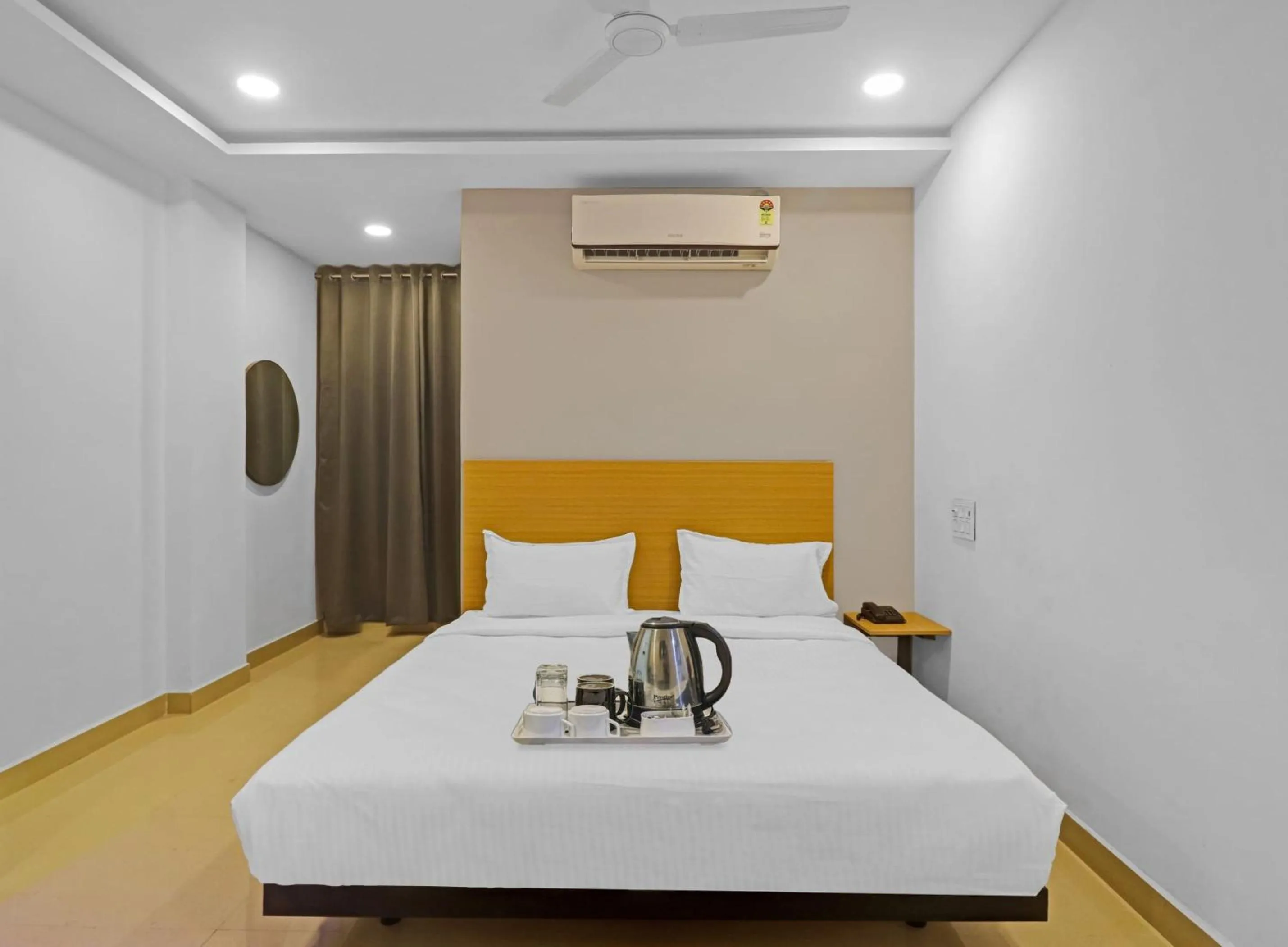 Bedroom, Bed in Super Townhouse Che Sigma