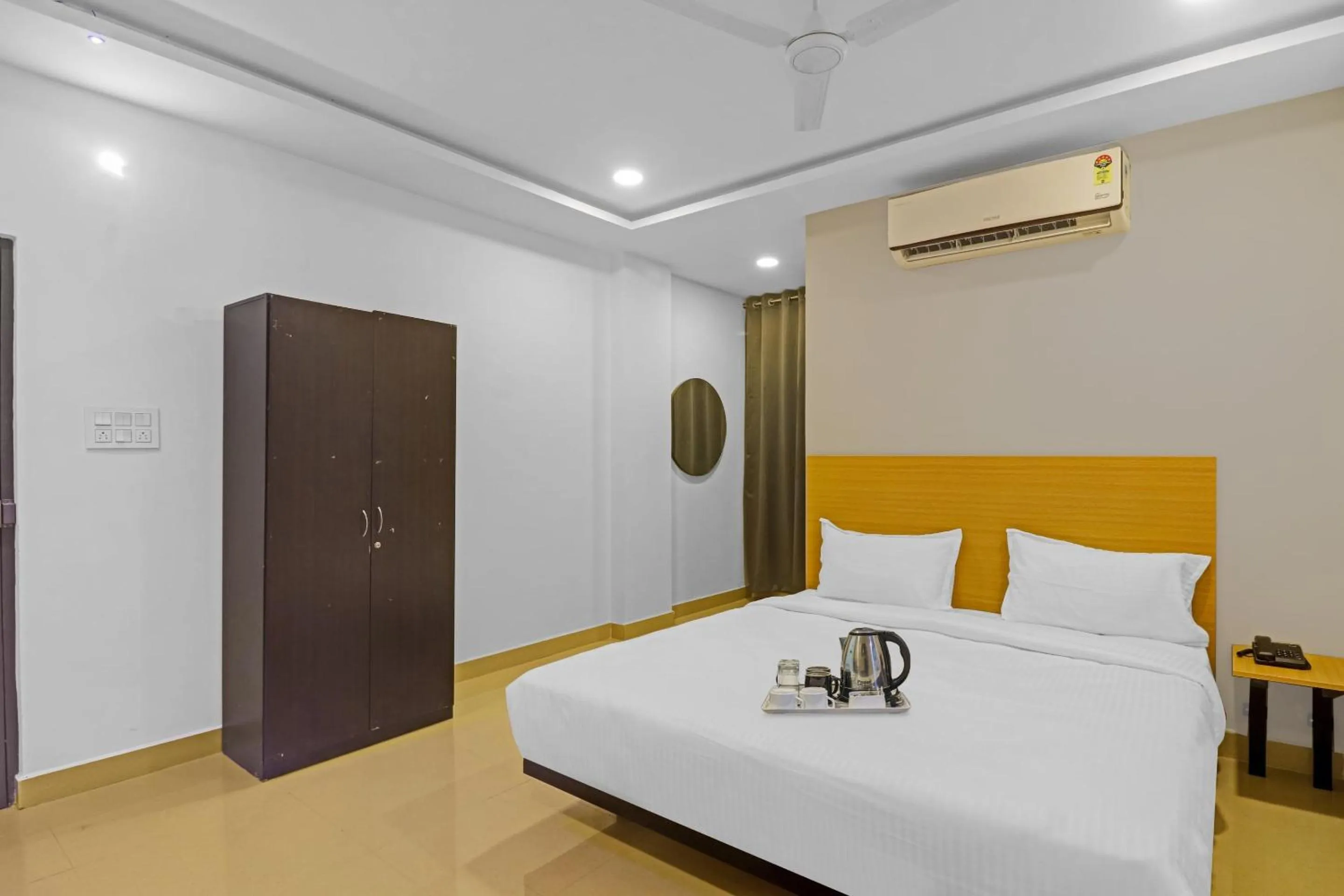 Bedroom, Bed in Super Townhouse Che Sigma